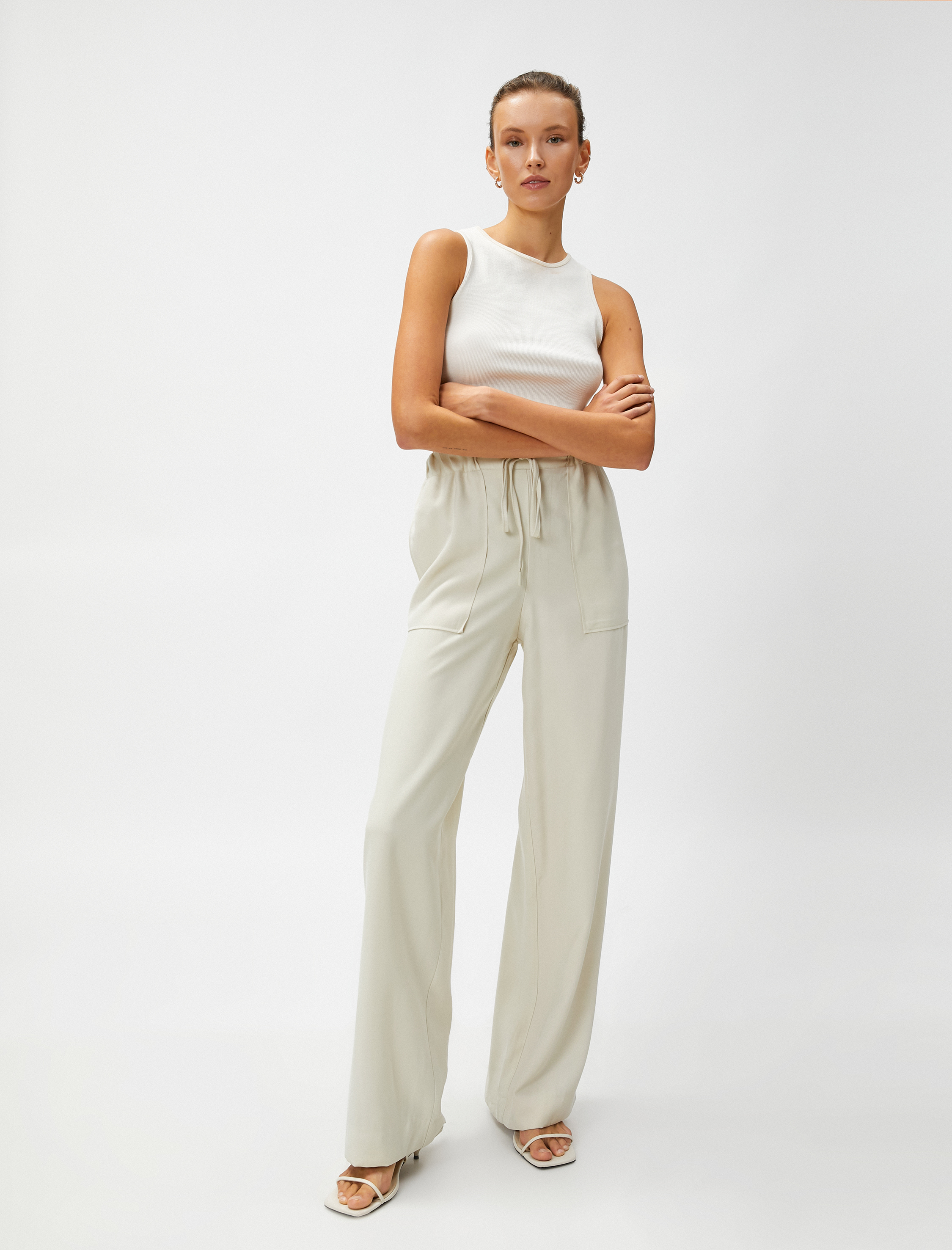   İpeksi Dokulu Rahat Pantolon Beli Bağlamalı Cepli