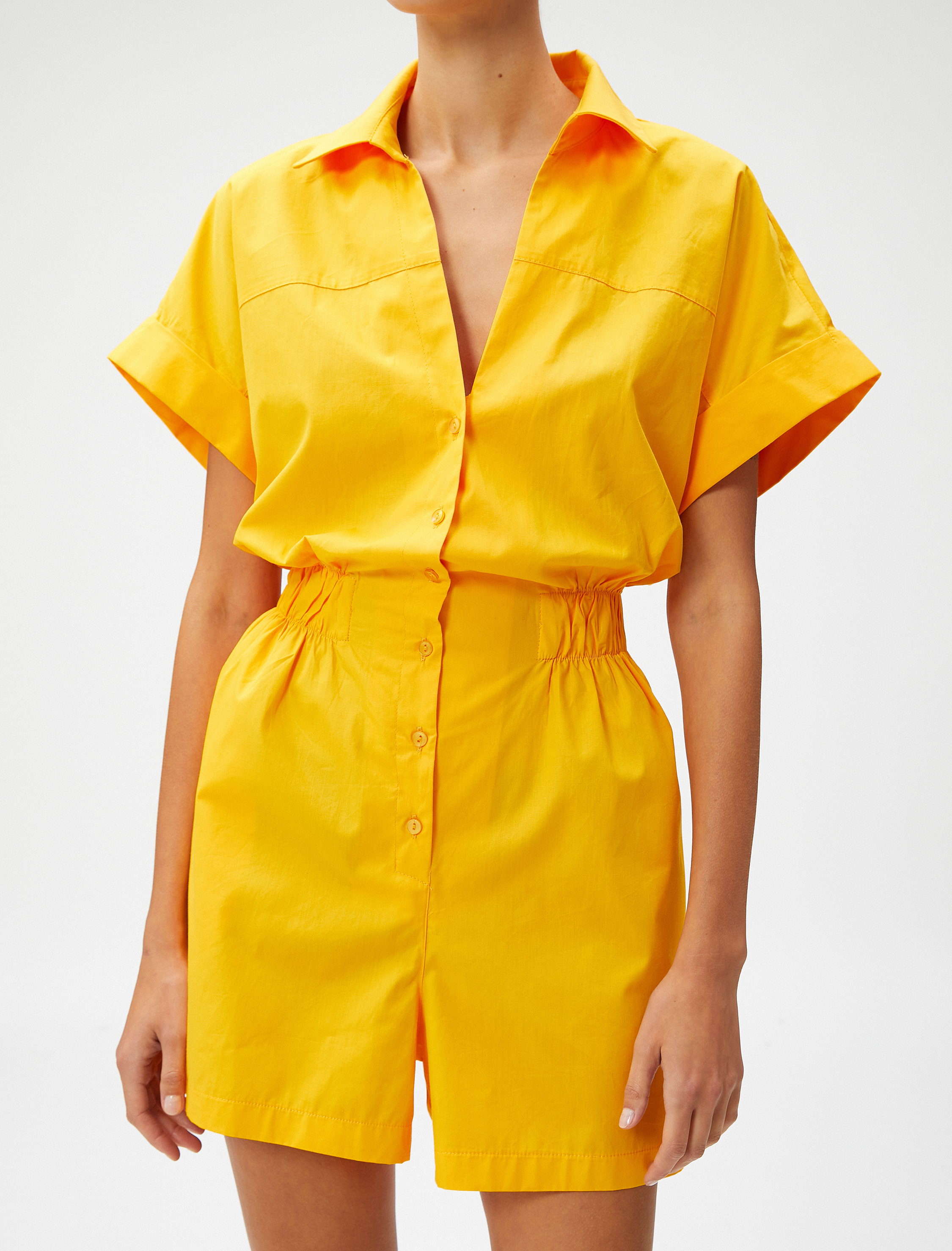   Şortlu Tulum Kısa Kollu Düğmeli Gömlek Yaka