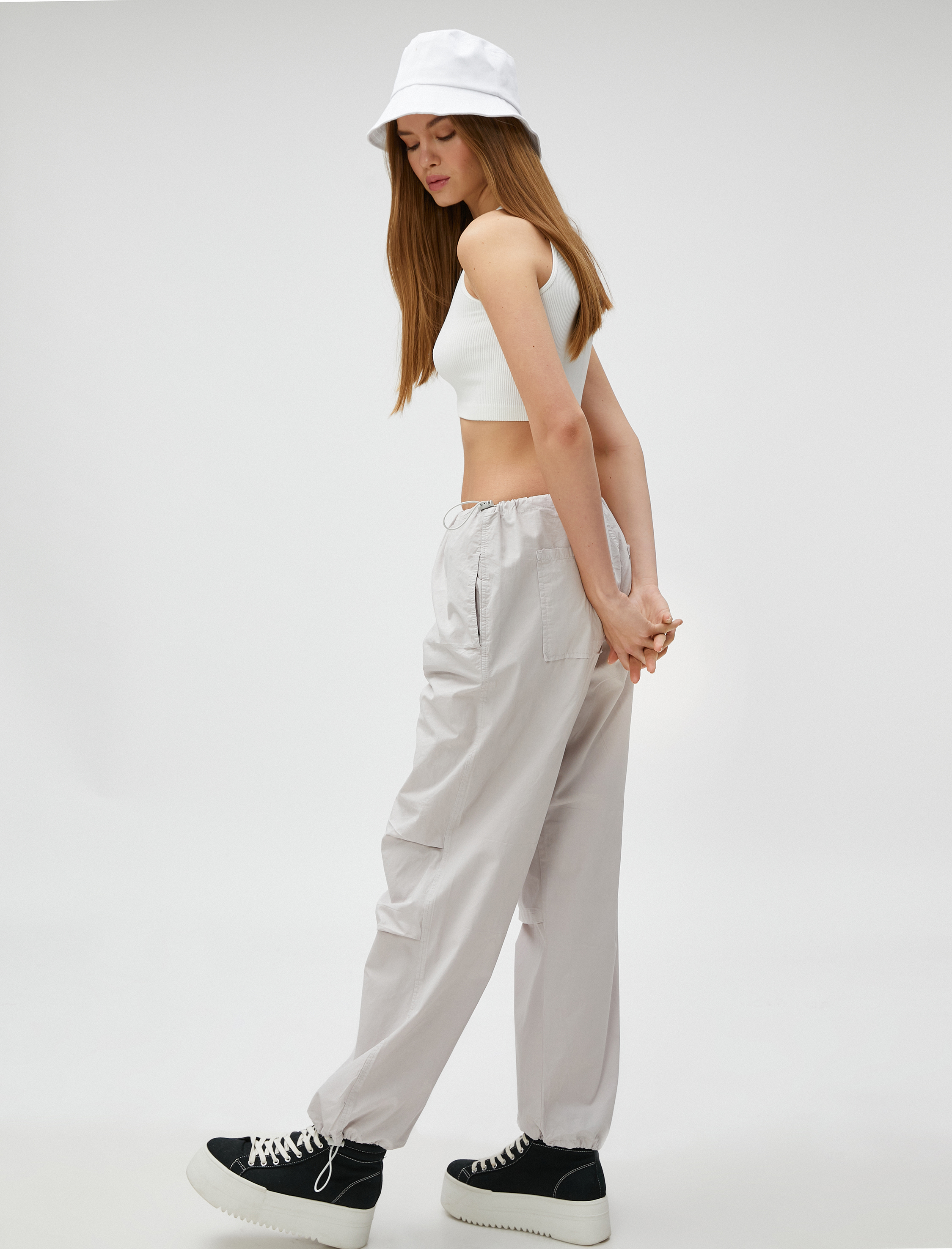   Paraşüt Pantolon Cep Detaylı Beli ve Paçası Lastikli