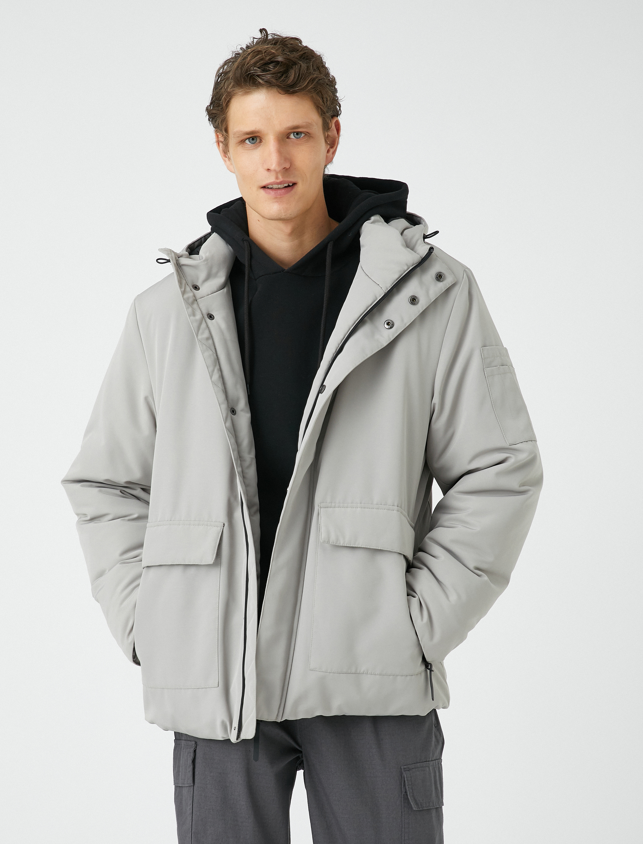   Kapşonlu Anorak Cep Detaylı Fermuarlı Çıtçıt Düğmeli