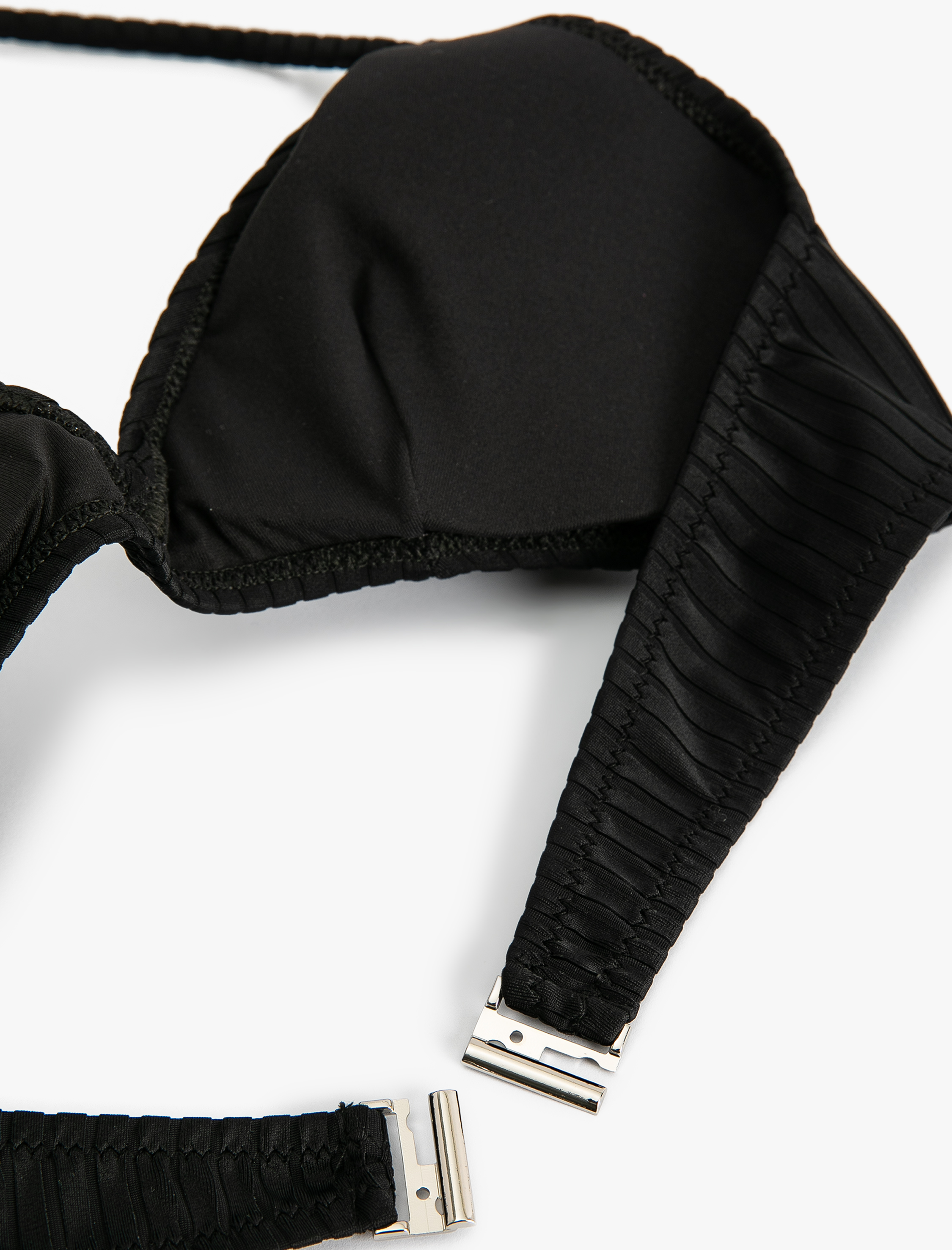   Bralet Bikini Üstü Boyundan Bağlamalı Arkası Metal Kapama Detaylı