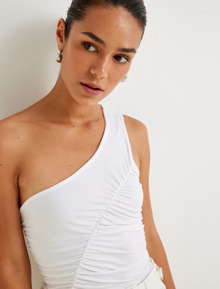  Asimetrik Tek Omuz Bluz Drape Detaylı Skinny