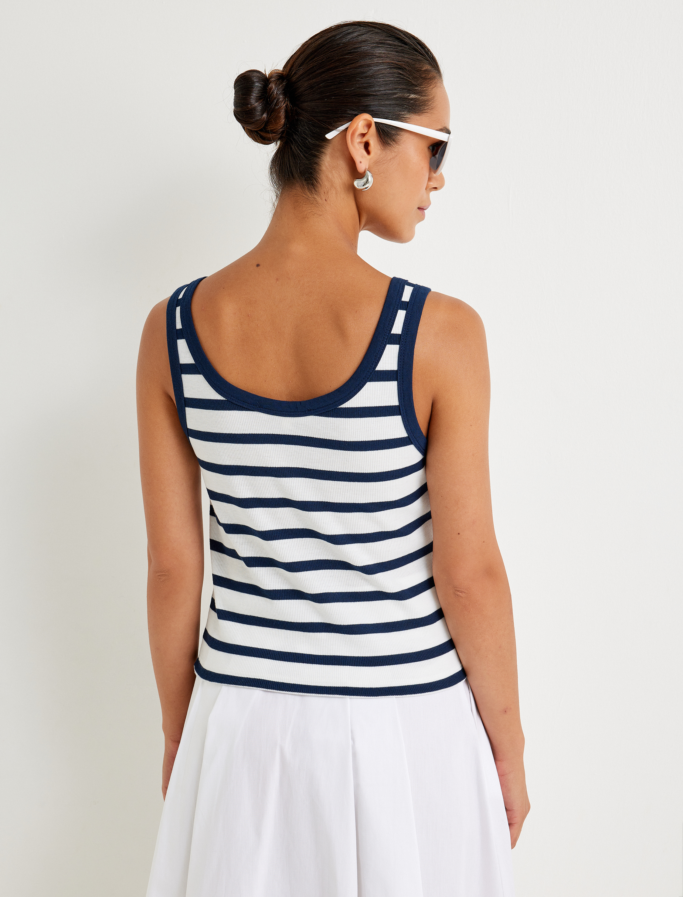   Askılı Tişört U Yaka Çıt Çıt Düğme Detaylı