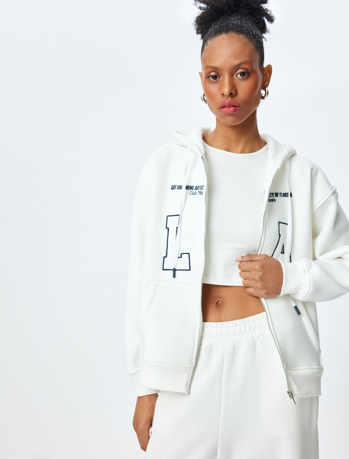  Üç İplik Şardonlu Nakış Detaylı Cepli Kapüşonlu Sweatshirt