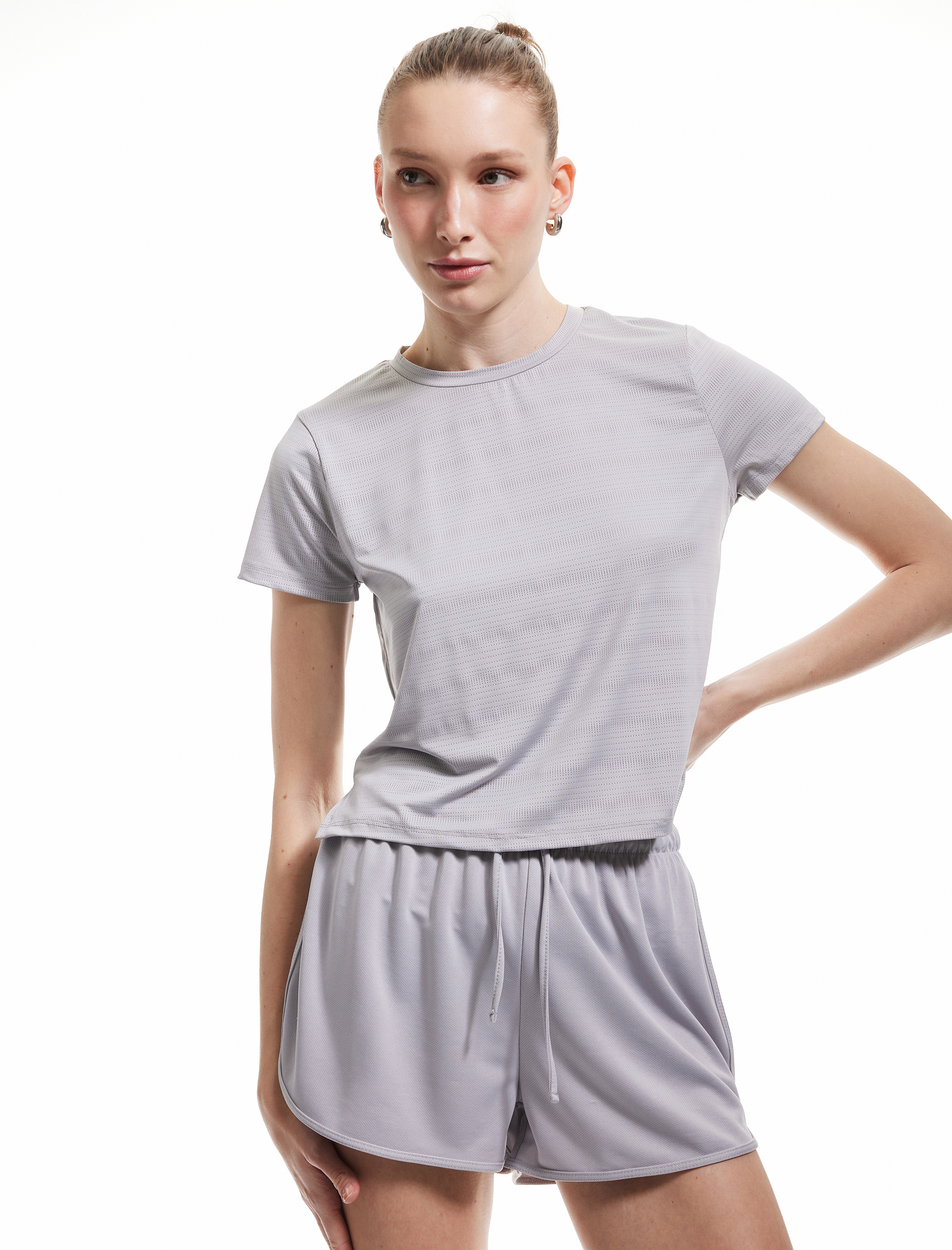   Dikiş Detaylı Bisiklet Yaka Kısa Kollu Spor Tişört