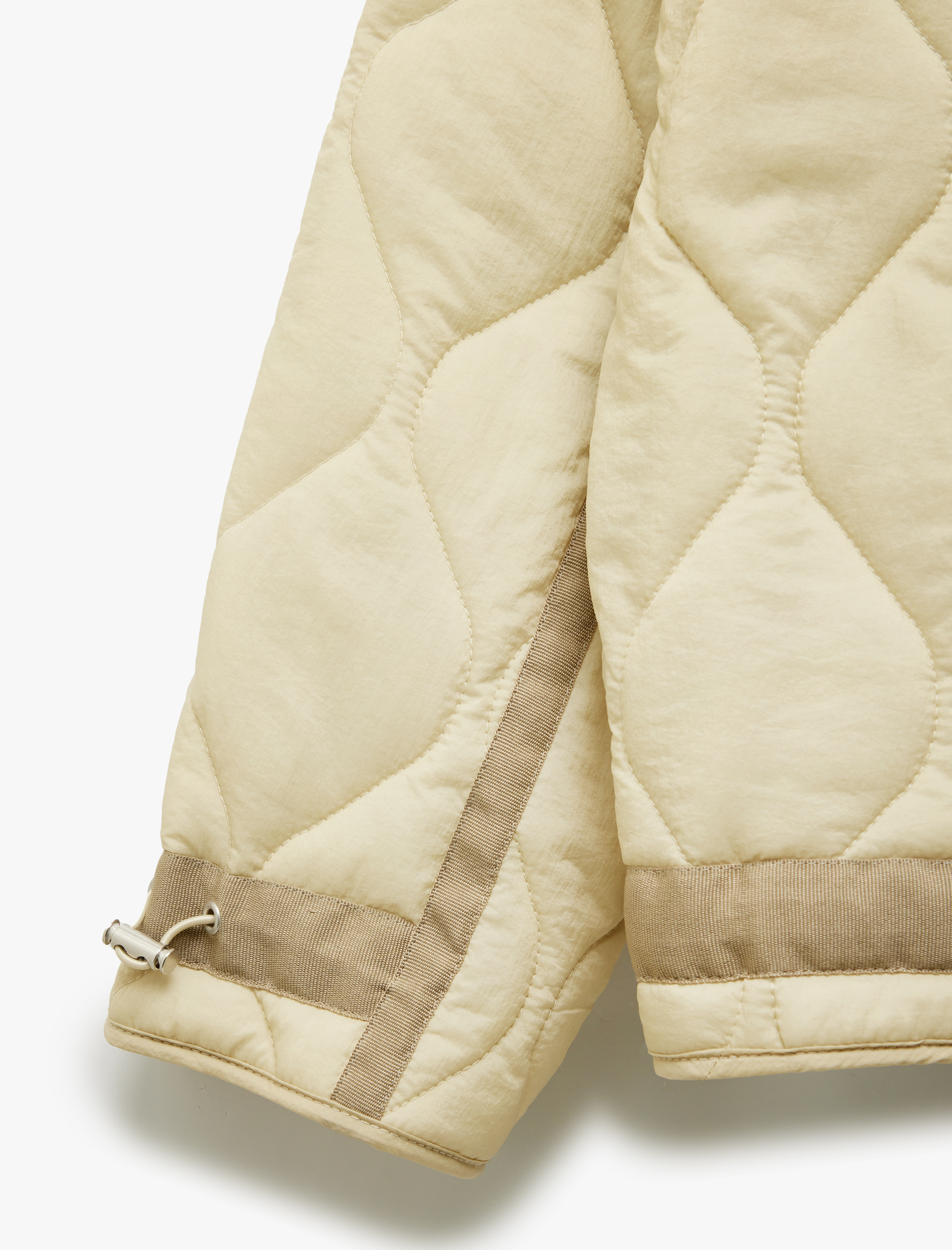   Kemer Detaylı Dik Yaka Uzun Kollu Fermuarlı Cepli Oversize Kapitone Mont