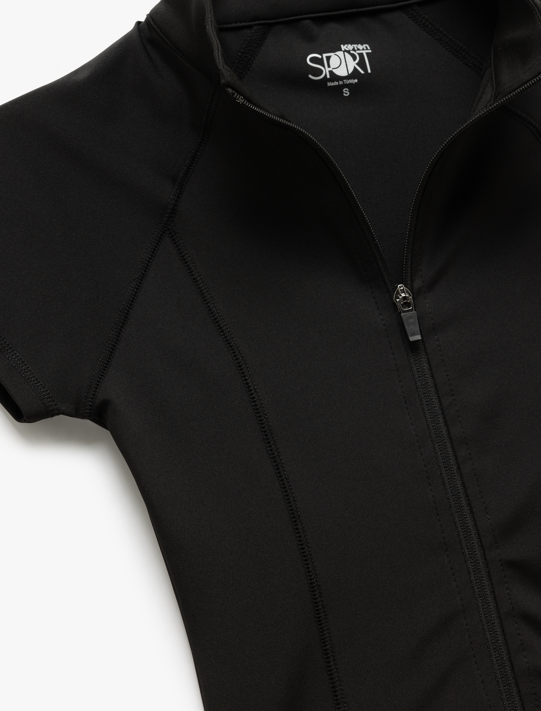   Slim Fit Fermuarlı Dik Yaka Kısa Kollu Spor Tişört