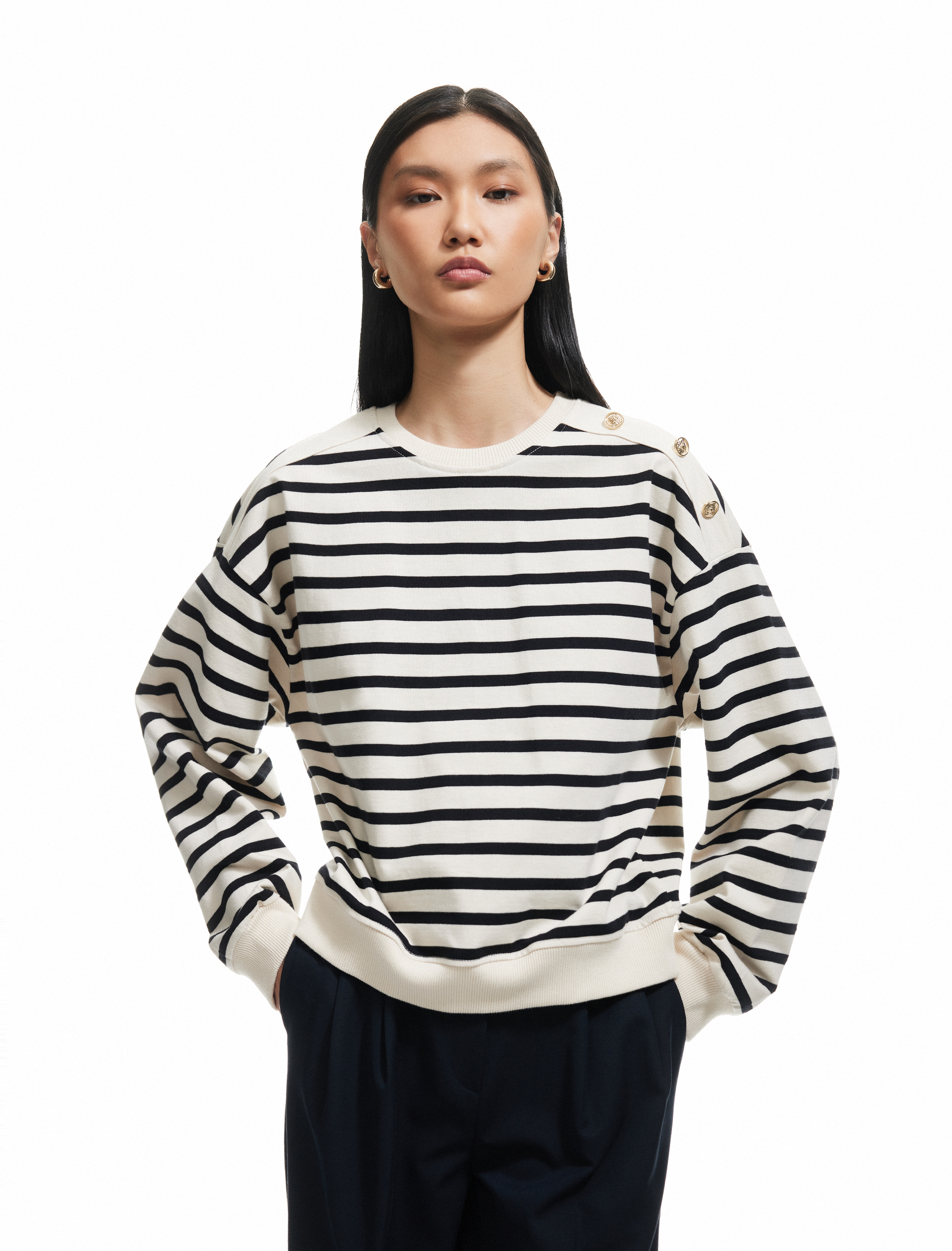   Pamuklu Düğme Detaylı Uzun Kollu Sweatshirt