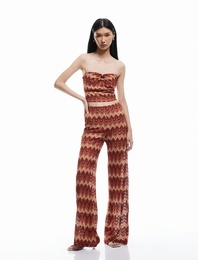 Desenli Aksesuarlı Kroşe Straplez Crop Üst