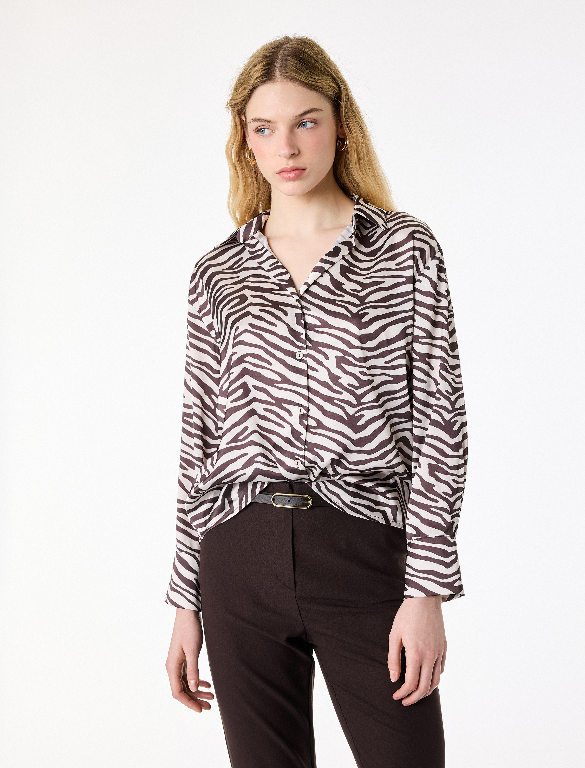   Uzun Kollu Düğmeli Zebra Desenli Klasik Yaka Saten Gömlek