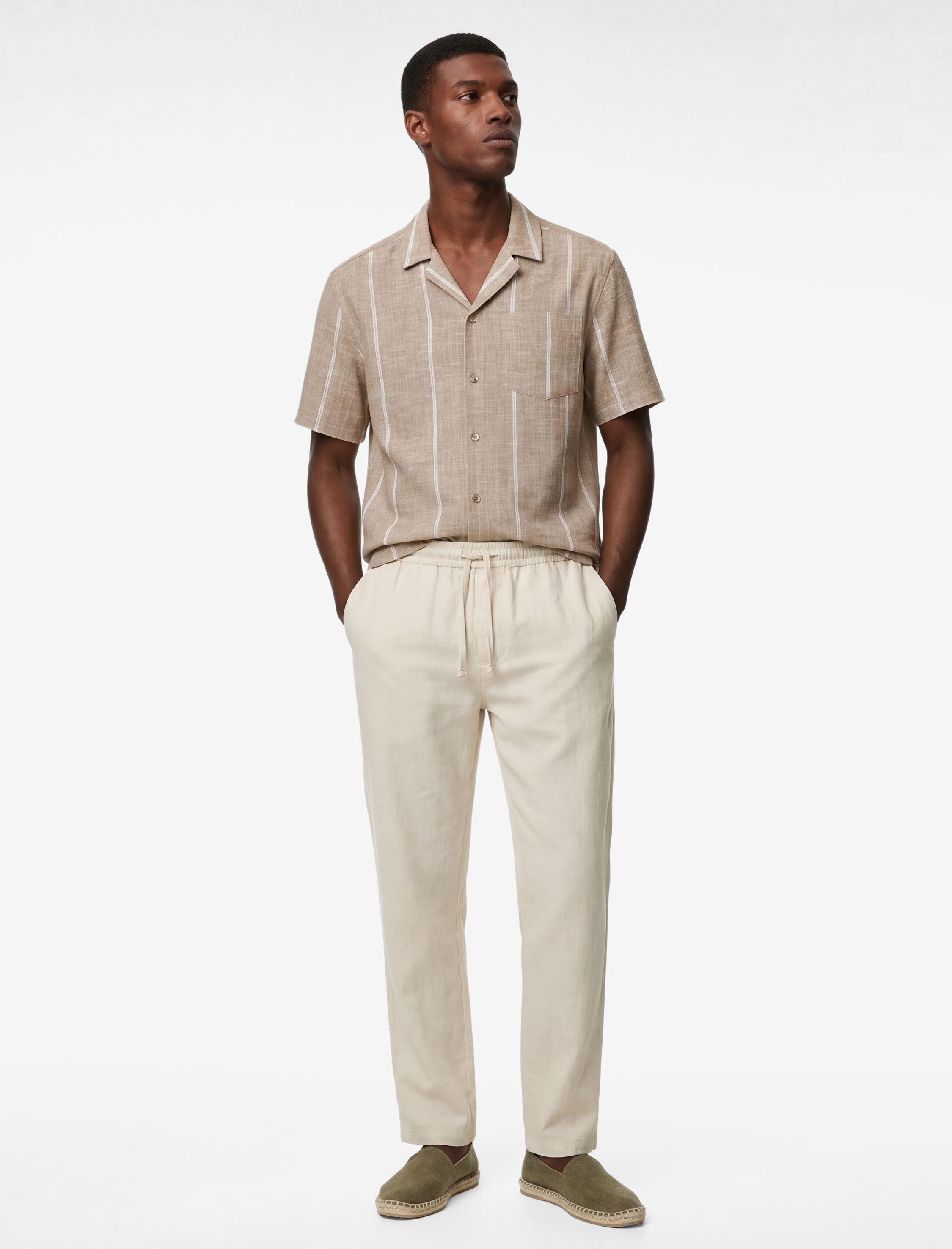   Regular Fit Cepli Pamuklu Devrik Yaka Kısa Kollu Gömlek