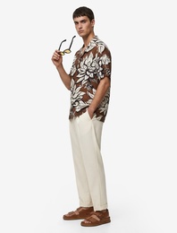 Regular Fit Devrik Yaka Kısa Kollu Viskon Çiçekli Gömlek