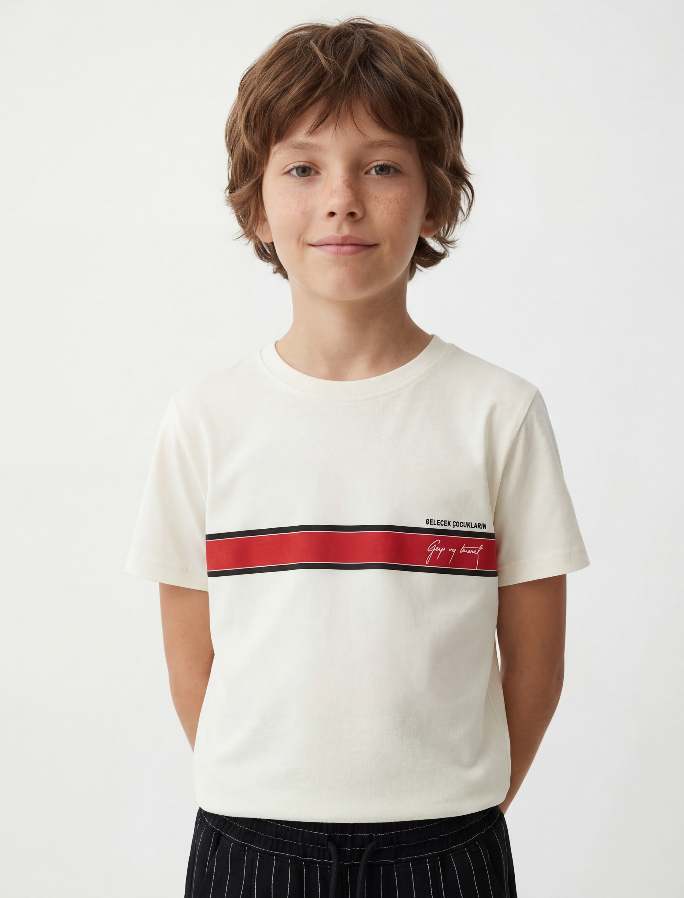  Erkek Çocuk Pamuklu Kısa Kollu Bisiklet Yaka Atatürk İmzası Baskılı Tişört