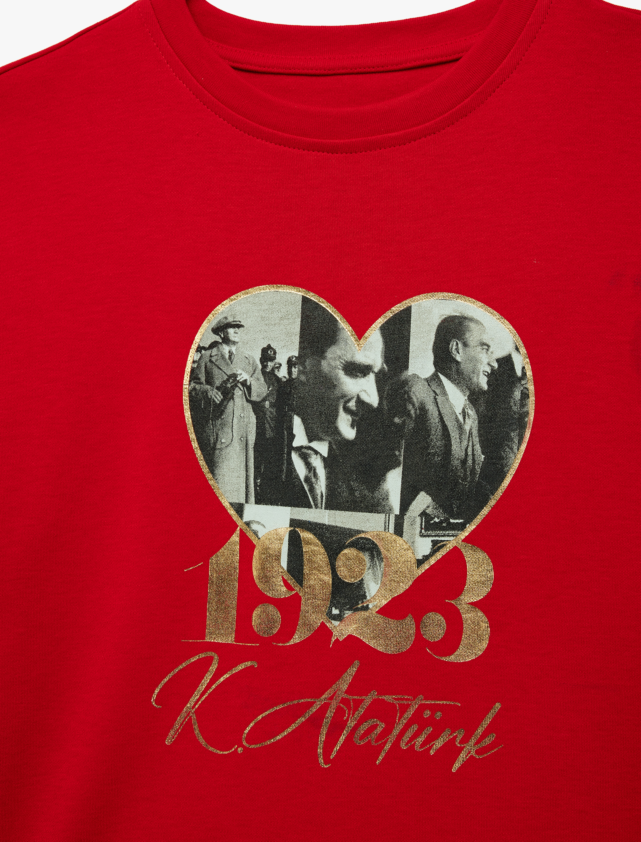  Kız Çocuk Pamuklu Kısa Kollu Bisiklet Yaka Kalpli Atatürk Baskılı Tişört