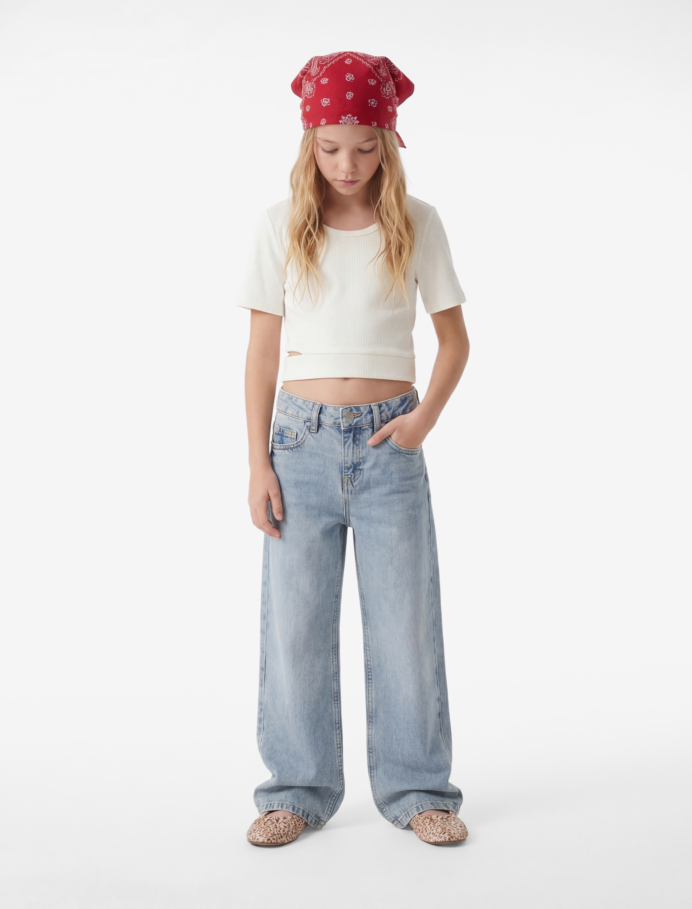  Kız Çocuk Pencere Detaylı Kısa Kollu Bisiklet Yaka Crop Tişört