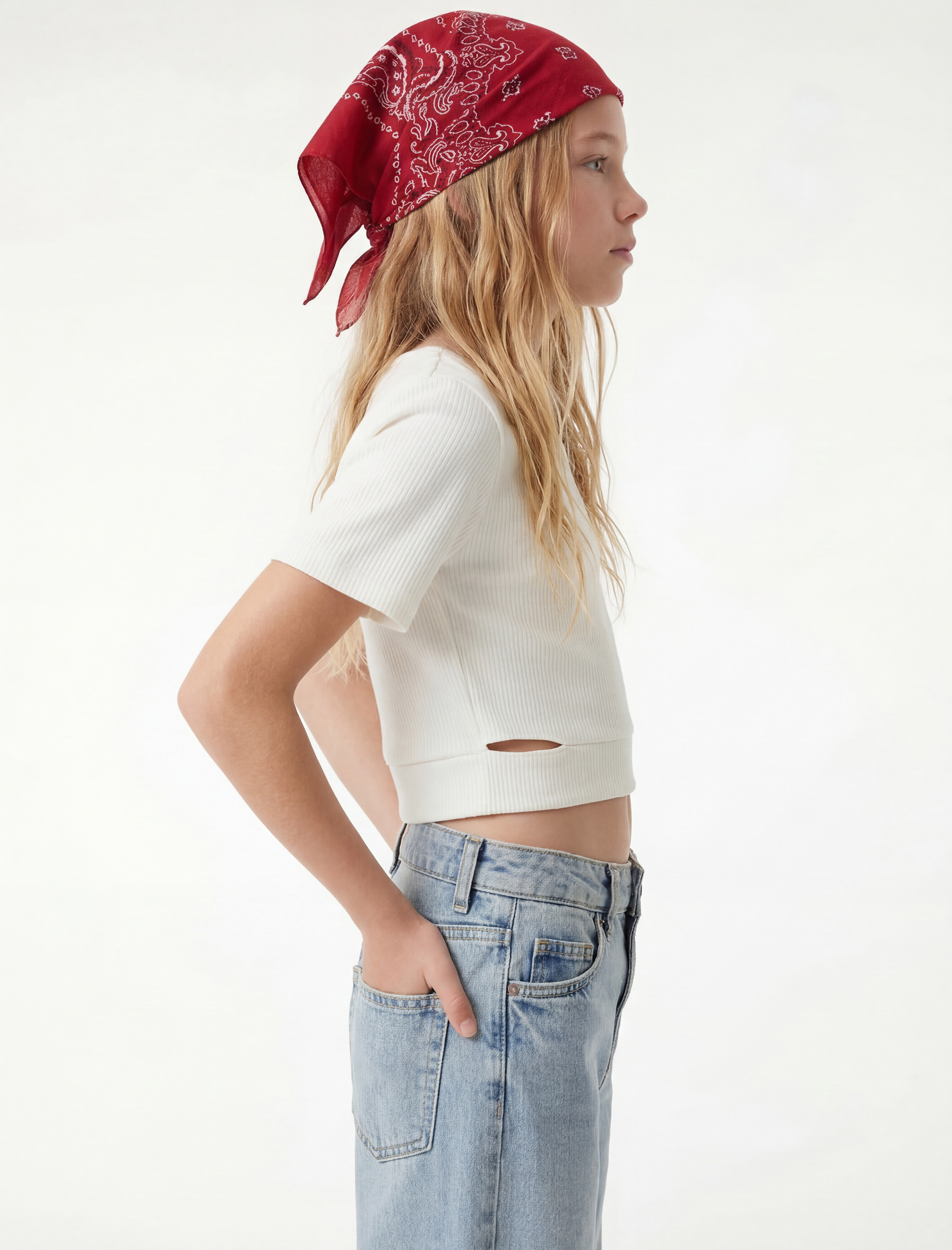  Kız Çocuk Pencere Detaylı Kısa Kollu Bisiklet Yaka Crop Tişört