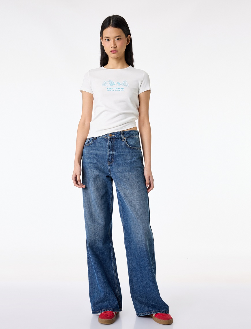 Koton Kadın Pamuklu Slim Fit Kısa Kollu Bisiklet Yaka T-Shirt