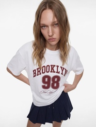 Rahat Kalıp Kısa Kollu Bisiklet Yaka Pamuklu Baskılı Tişört