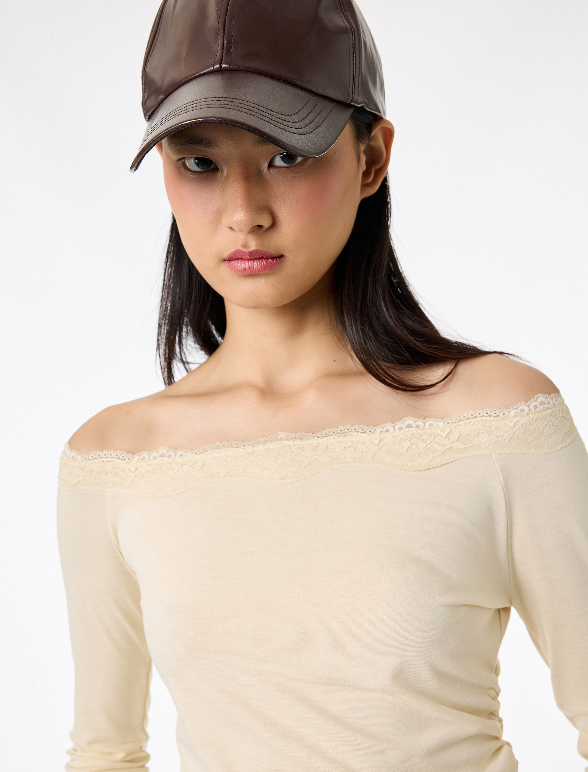   Asimetrik Yaka Uzun Kollu Slim Fit Bluz