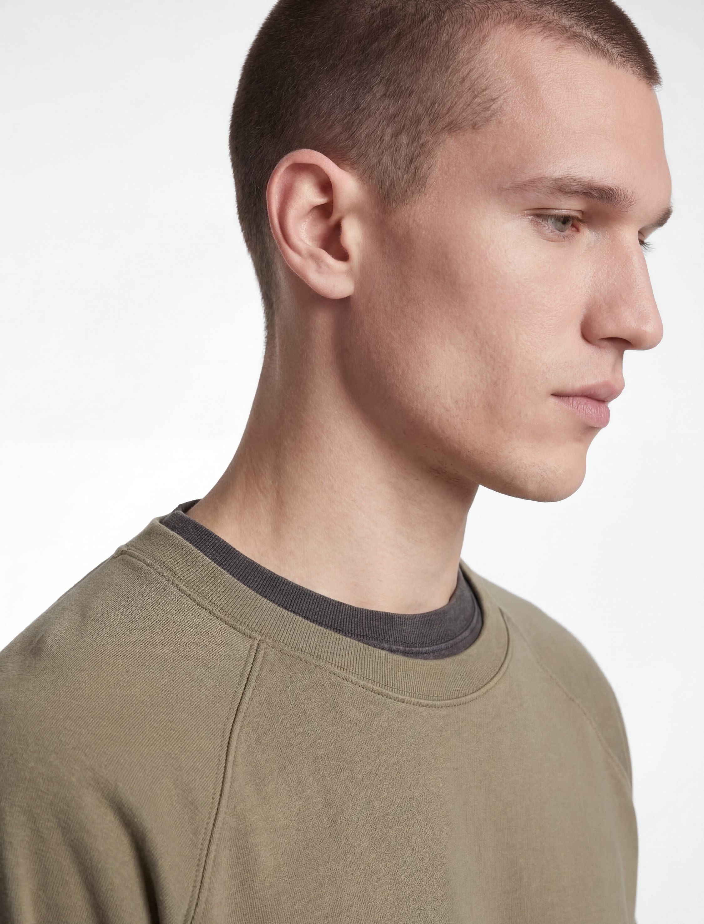   Rahat Kalıp Pamuklu Kısa Kollu Parçalı Bisiklet Yaka Tişört