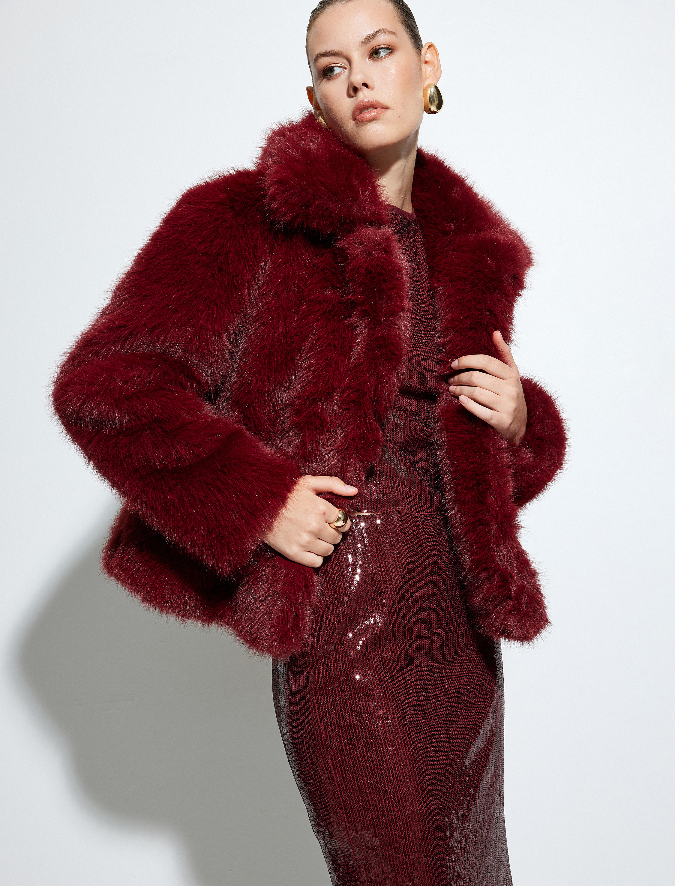   Uzun Kollu Peluş Mont