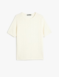 Kısa Kollu Pamuk Karışımlı Regular Fit Ajurlu Bisiklet Yaka Tişört