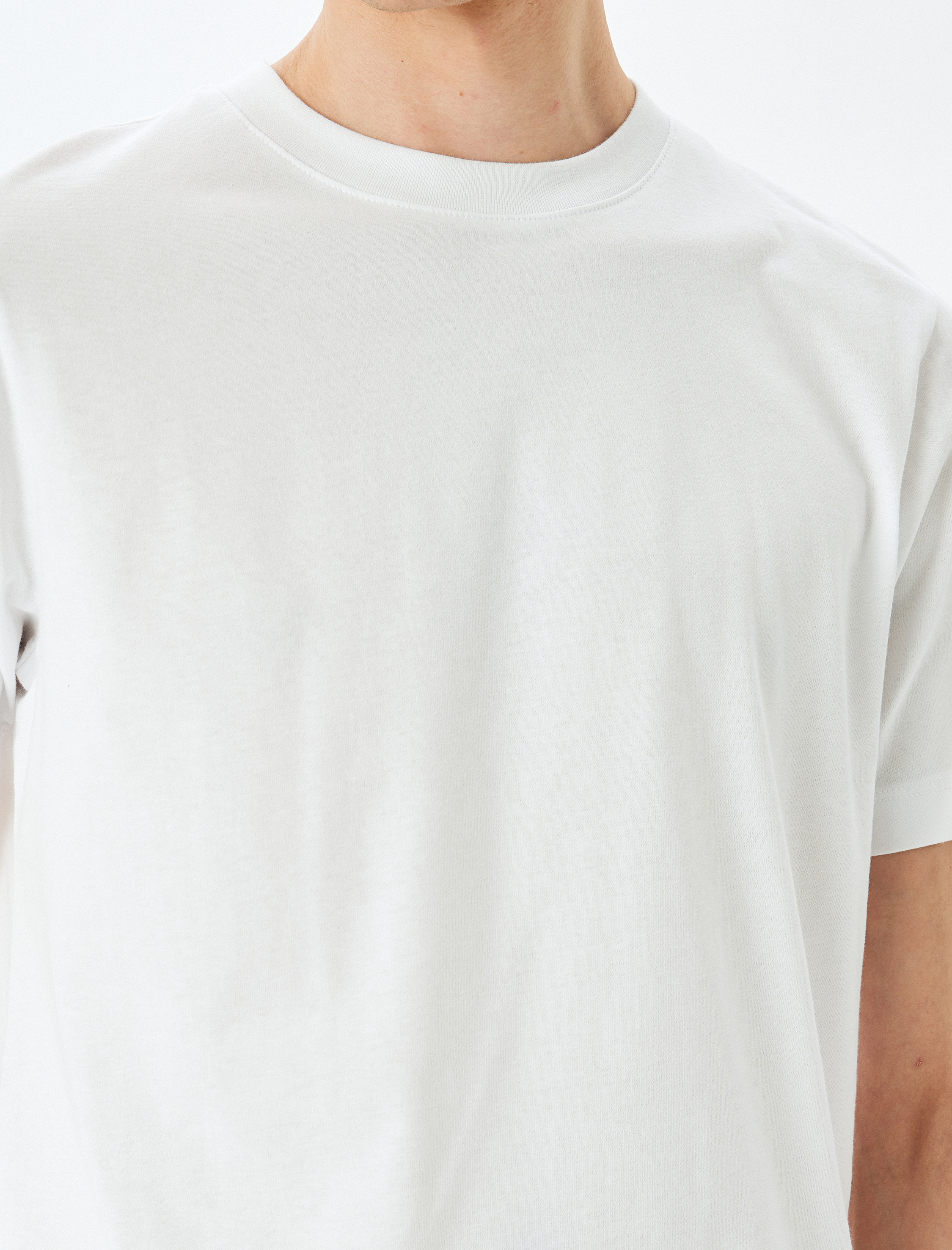   Pamuklu Bisiklet Yaka Regular Fit Kısa Kollu Basic Tişört