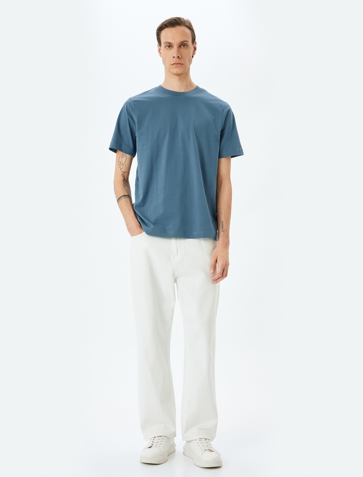  Pamuklu Bisiklet Yaka Regular Fit Kısa Kollu Basic Tişört