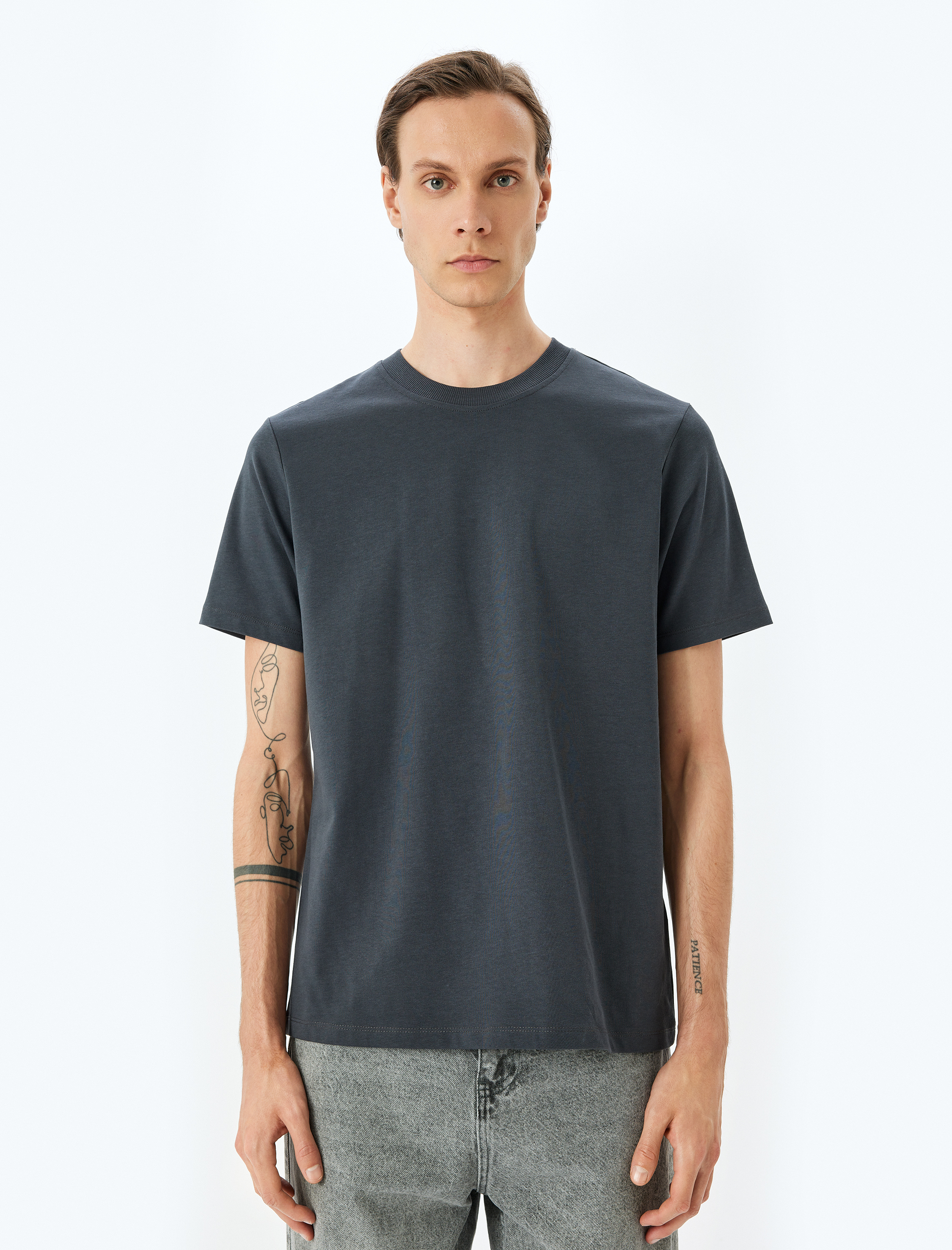   Bisiklet Yaka Pamuklu Tok Kumaş Regular Fit Basic Kısa Kollu Tişört