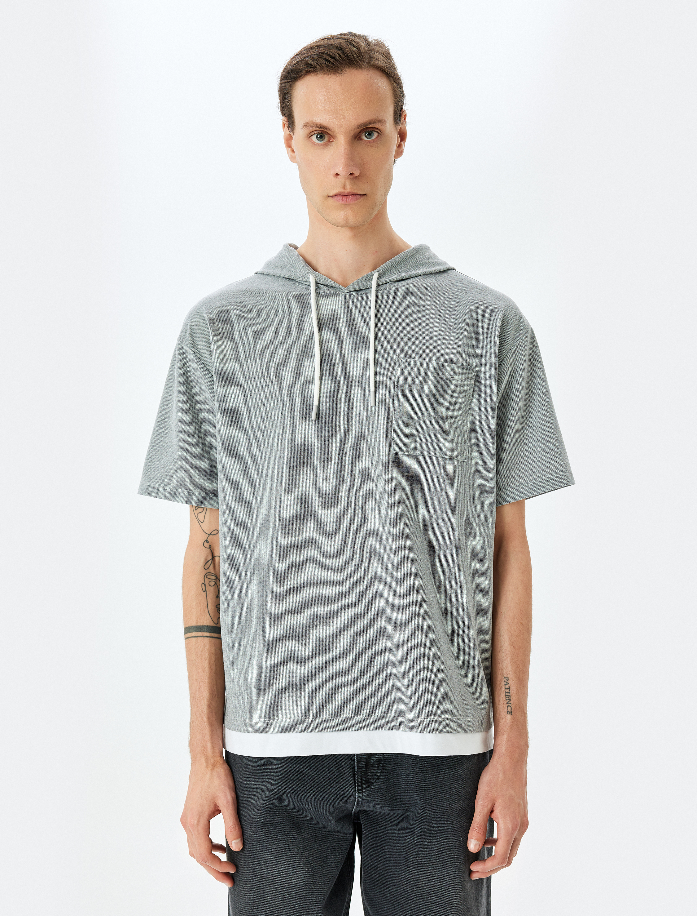   Oversize Pamuk Karışımlı Pike Kumaş Cep Detaylı Kısa Kollu Tişört