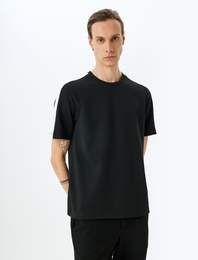 Şerit Detaylı Regular Fit Pike Tok Kumaş Pamuk Karışımlı Bisiklet Yaka Kısa Kollu Tişört