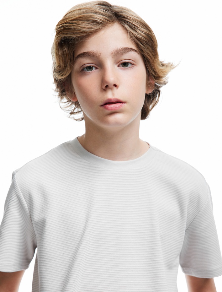 Erkek Çocuk Pamuklu Kısa Kollu Bisiklet Yaka Oversize Basic Tişört