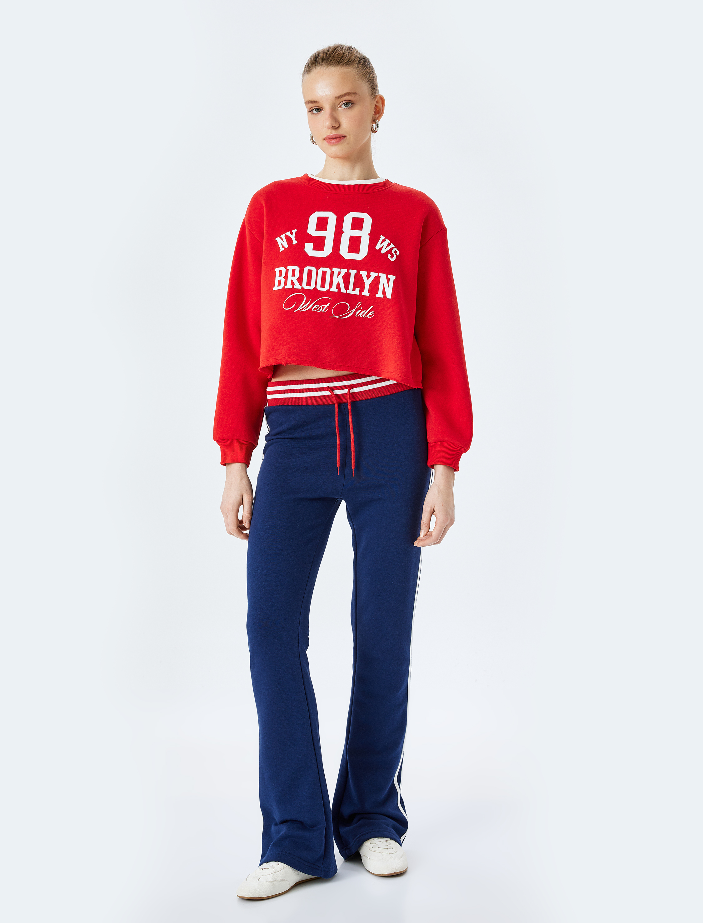   Şardonlu Kolej Baskılı Bisiklet Yaka Crop Sweatshirt