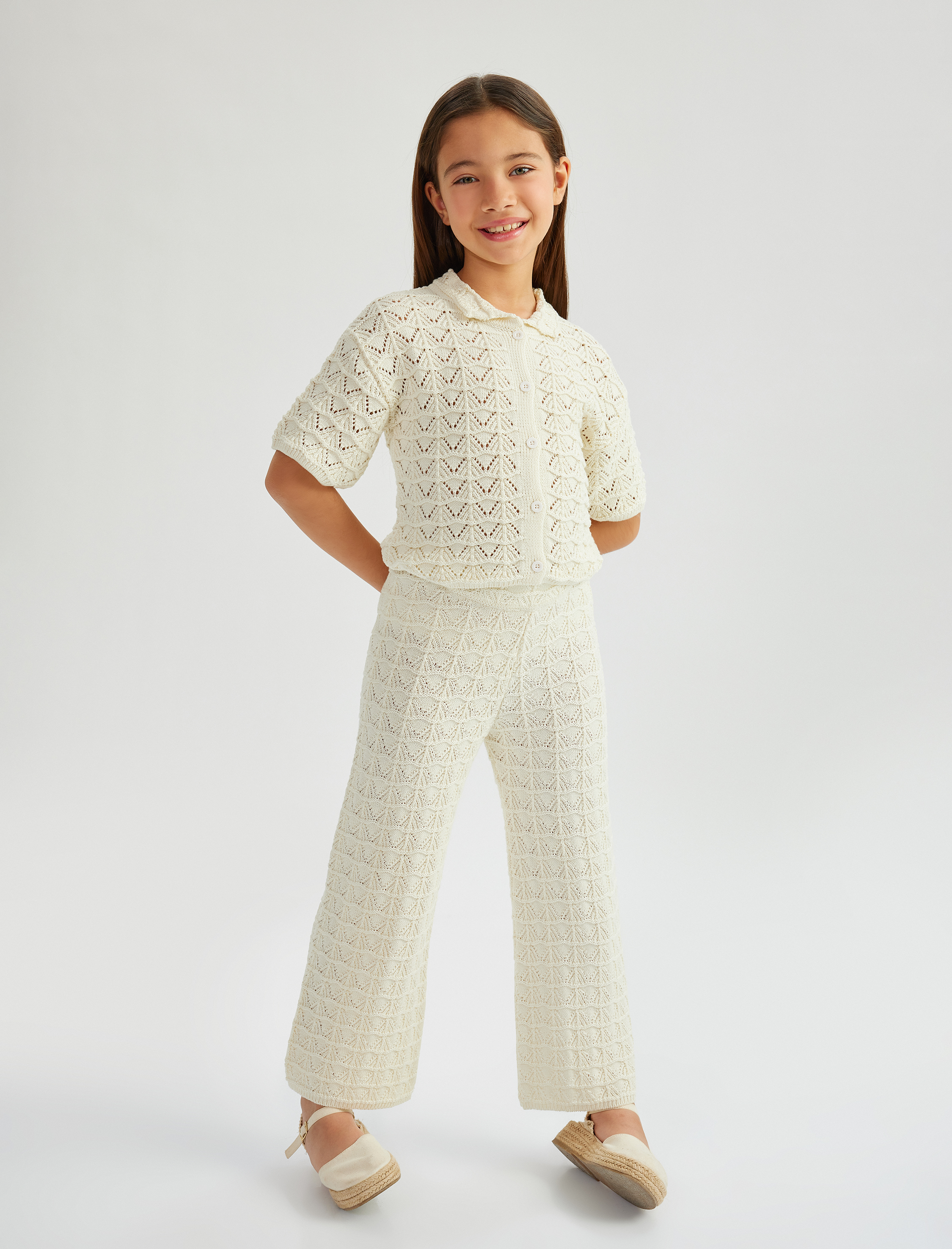  Kız Çocuk Bol Paça Ajurlu Triko Pantolon