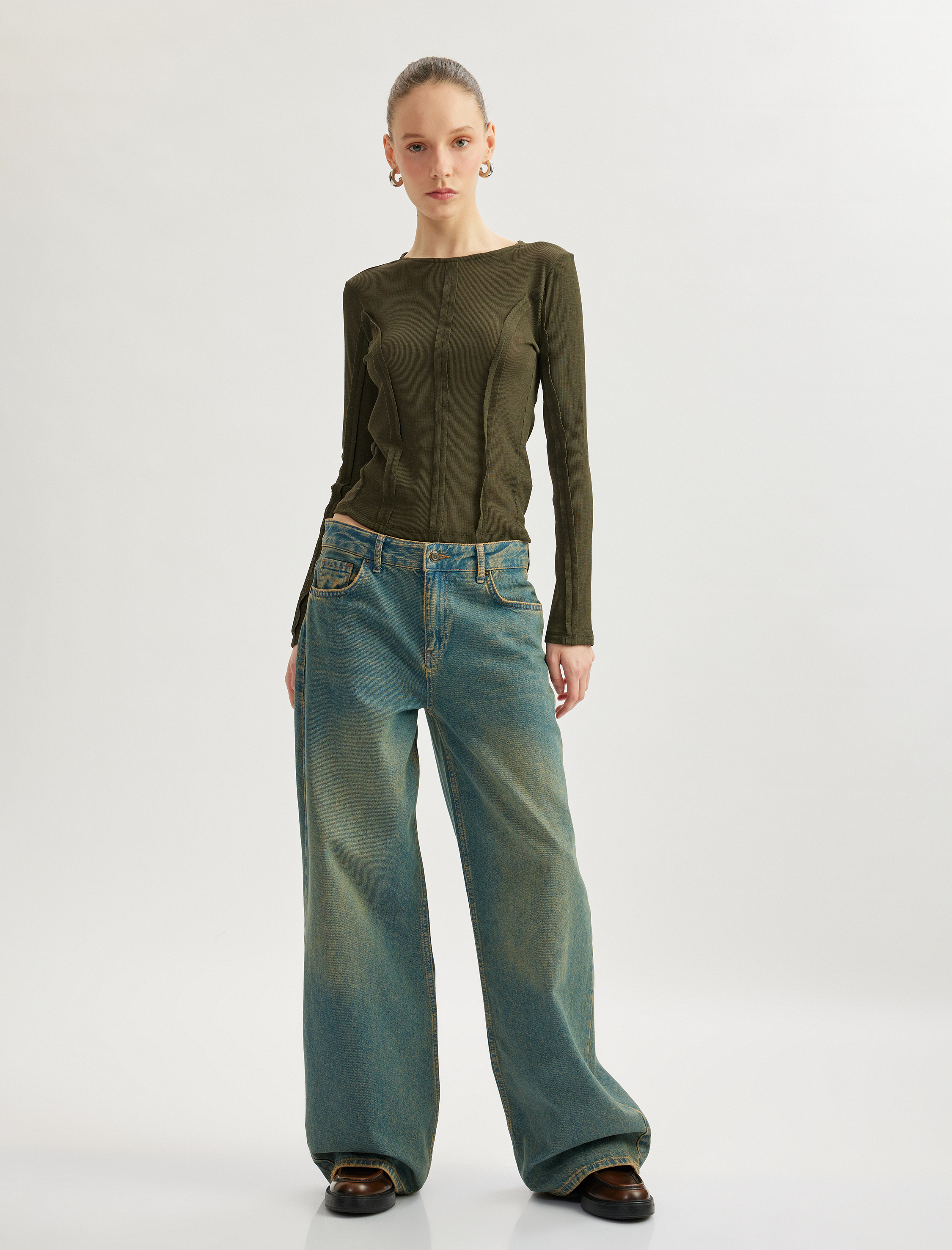   Nervür Detaylı Kayık Yaka Uzun Kollu Slim Fit Tişört