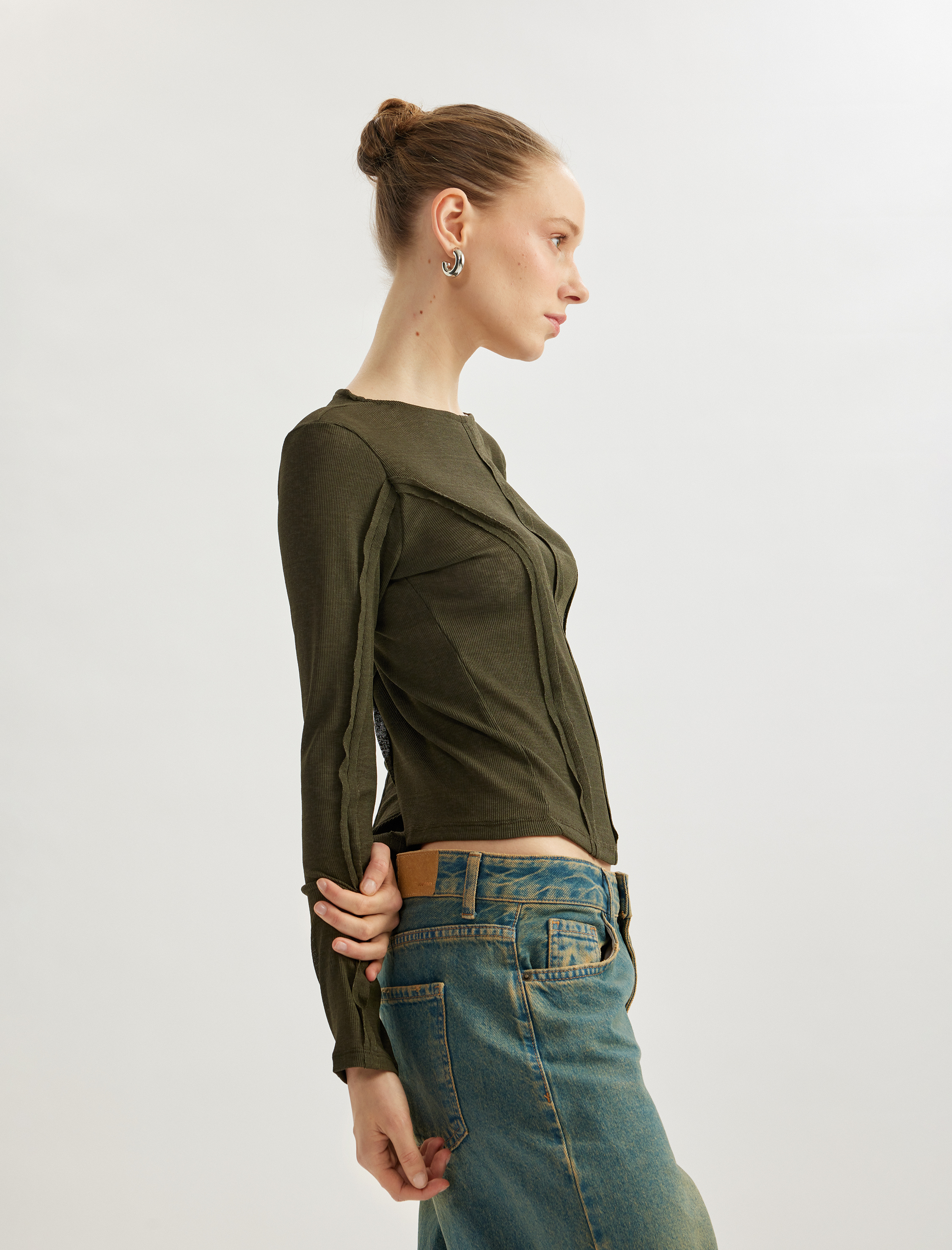   Nervür Detaylı Kayık Yaka Uzun Kollu Slim Fit Tişört