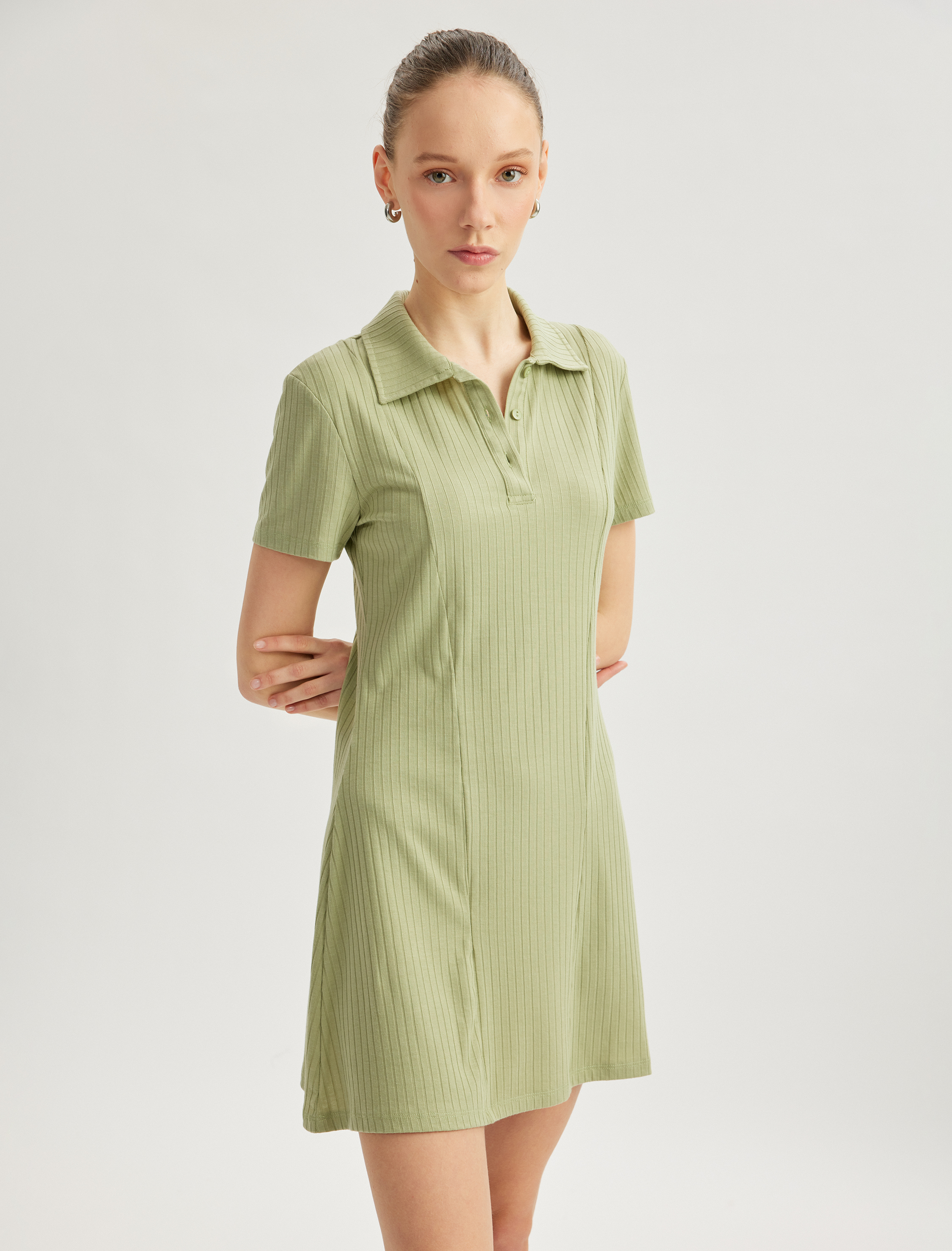   Düğme Detaylı Polo Yaka A Kesim Mini Elbise