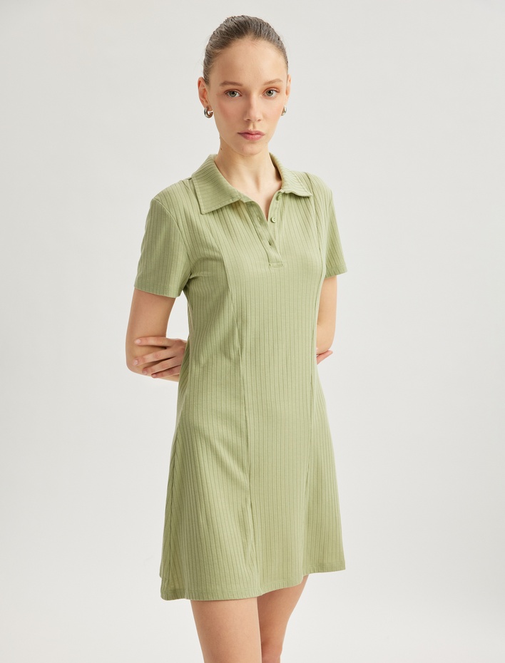  Düğme Detaylı Polo Yaka A Kesim Mini Elbise