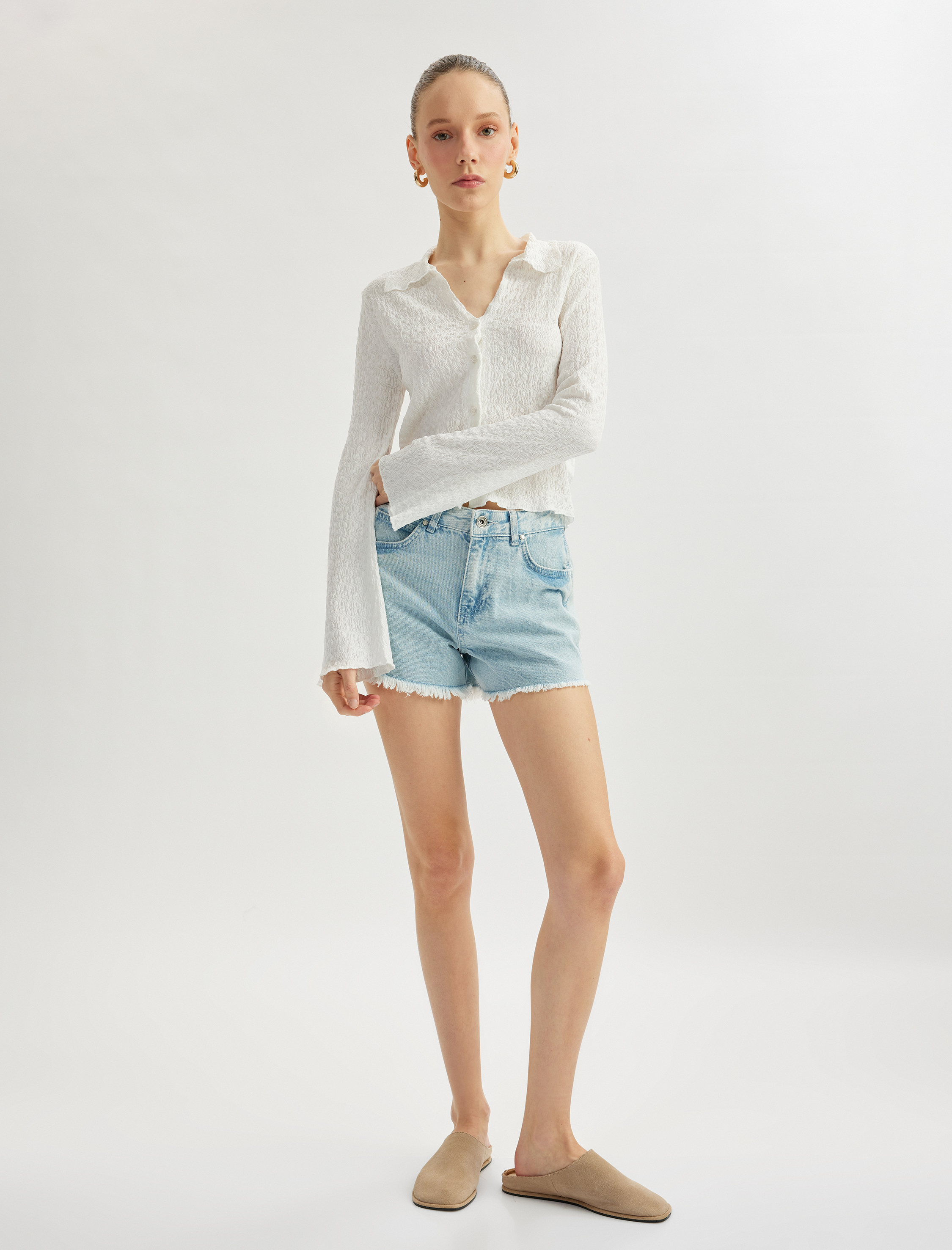   Slim Fit Uzun Kollu Dokulu Gömlek Yaka Düğmeli Tişört Bürümcük