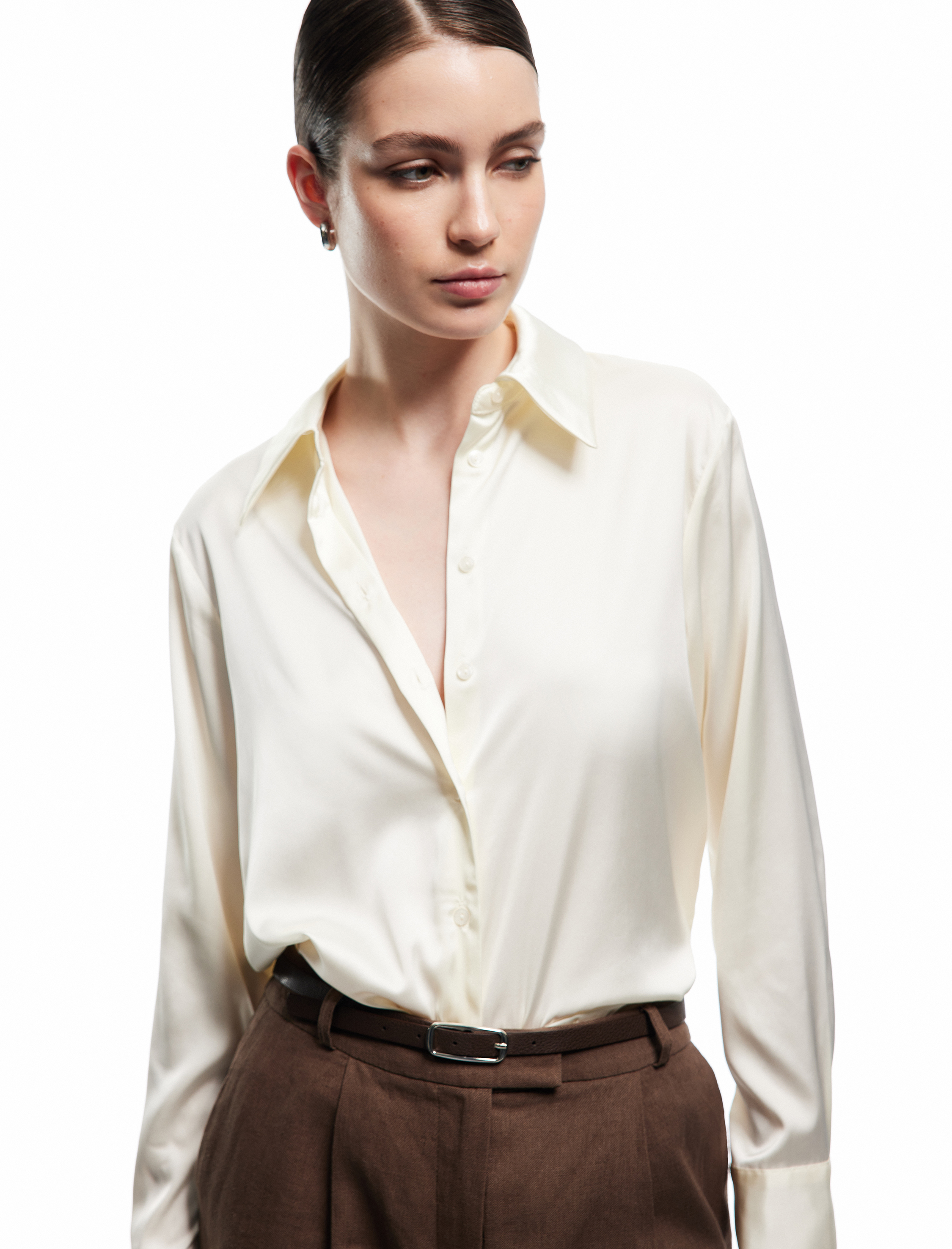   Düğmeli Uzun Kollu Klasik Yaka Saten Gömlek