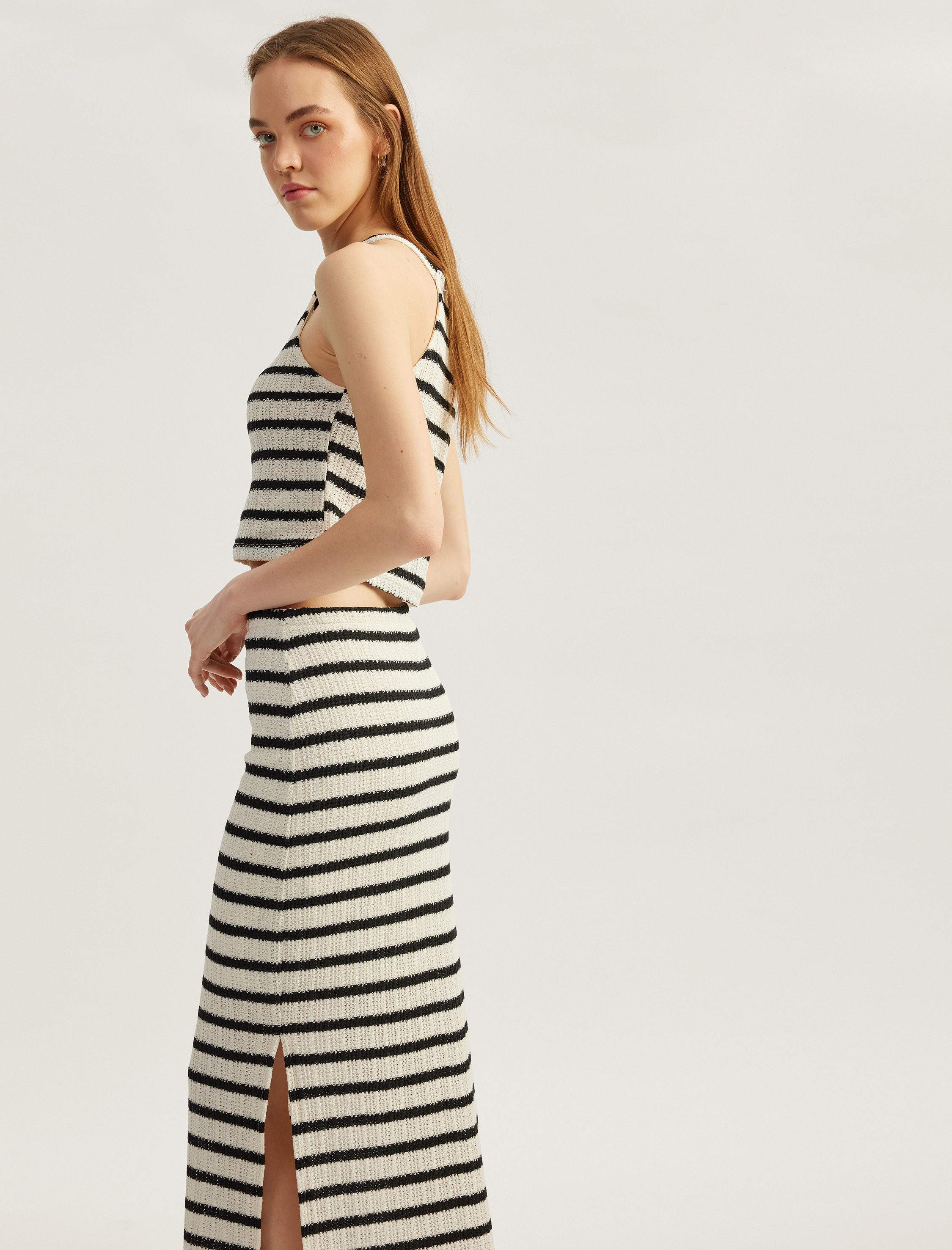   Çizgili Yırtmaç Detaylı Kroşe Kalem Uzun Etek