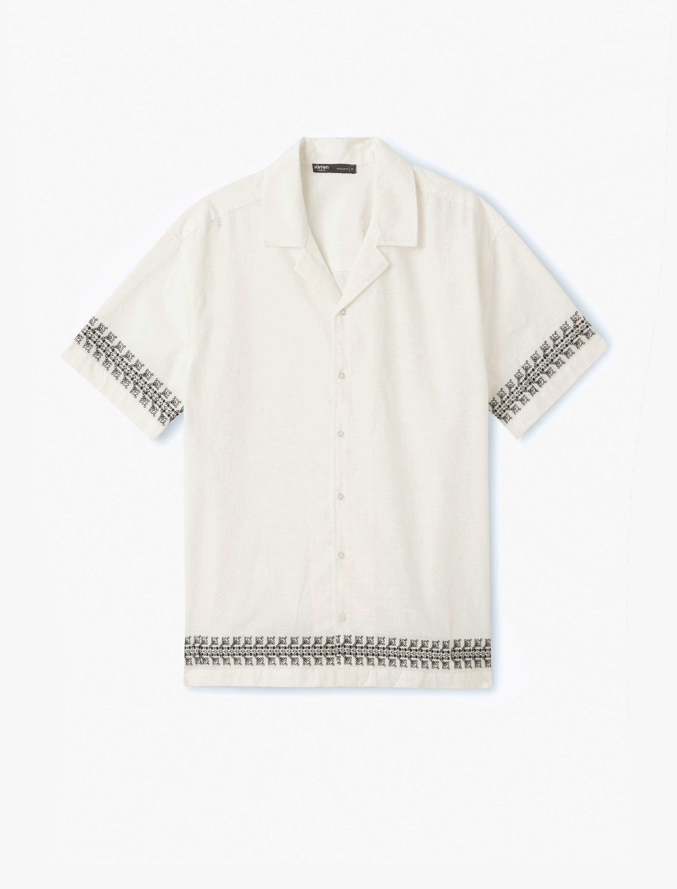   Pamuklu Devrik Yaka Regular Fit Desenli Nakışlı Kısa Kollu Gömlek