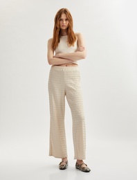 Beli Lastikli Dokulu Bol Paça Dokulu Pantolon