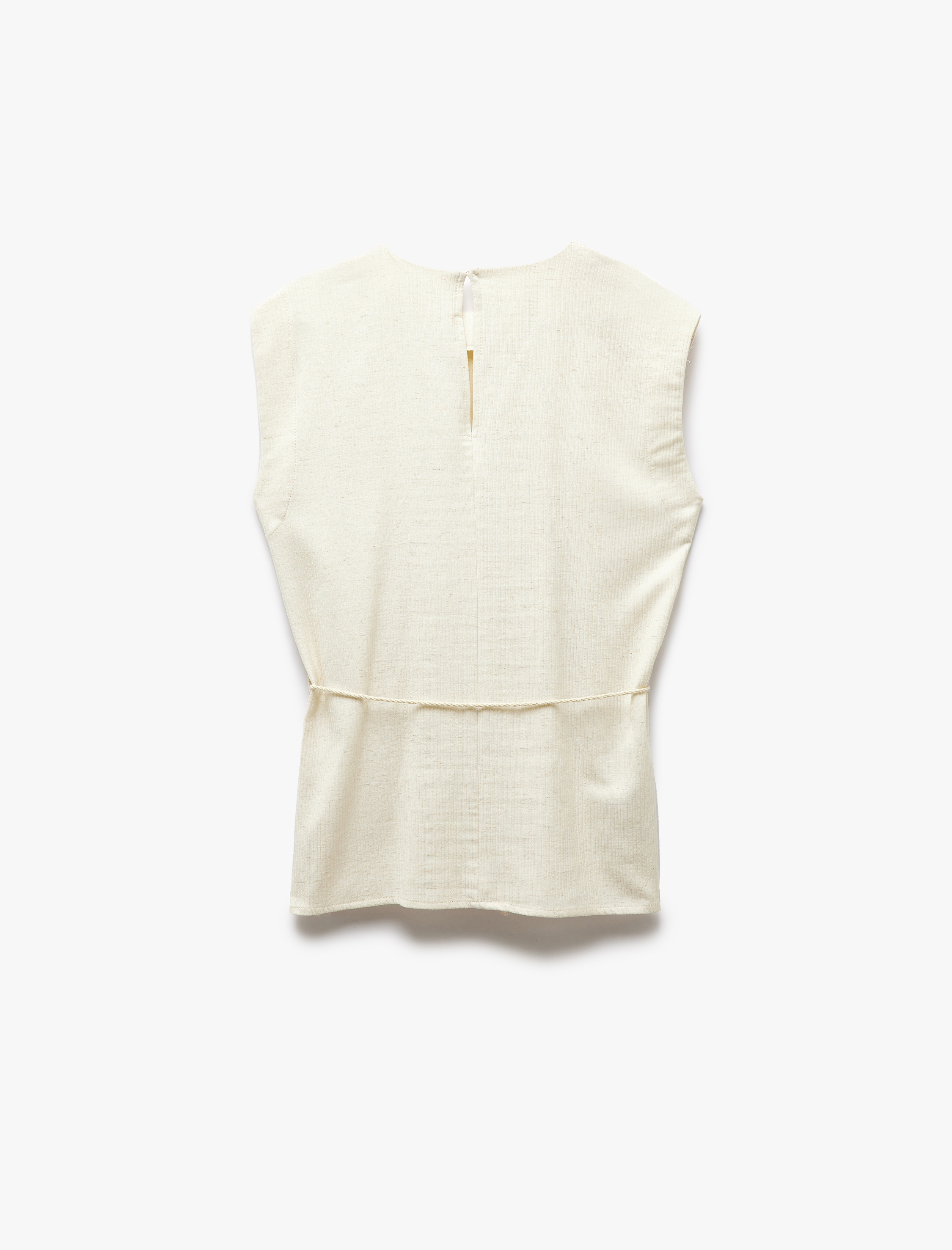   İnce Kuşak Detaylı Bisiklet Yaka Kolsuz Vatkalı Piliseli Bluz