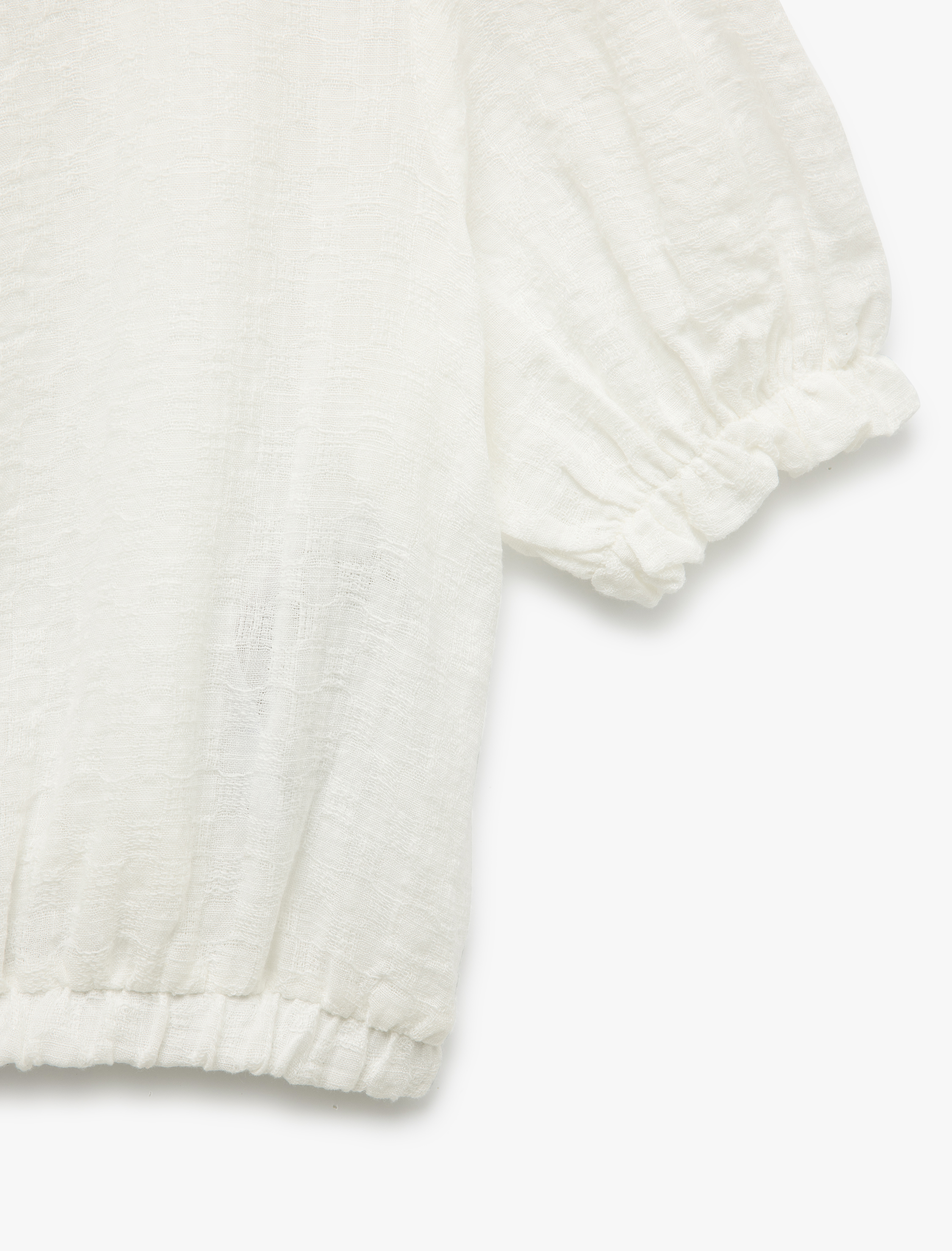   Bebe Yaka Düğmeli Kısa Balon Kol Viskon Karışımlı Crop Bluz