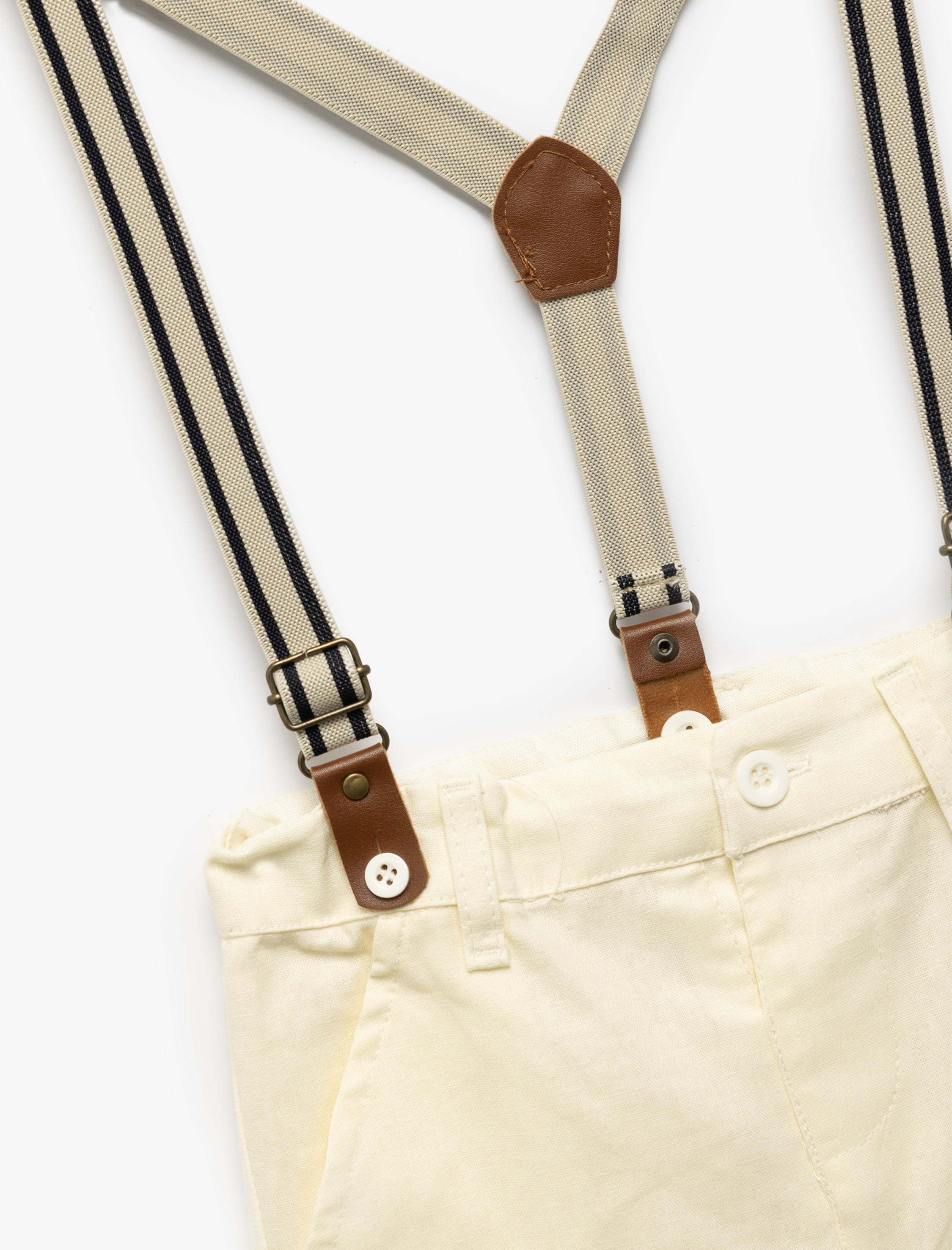  Erkek Bebek Keten Karışımlı Kemer Detaylı Cepli Askılı Şort