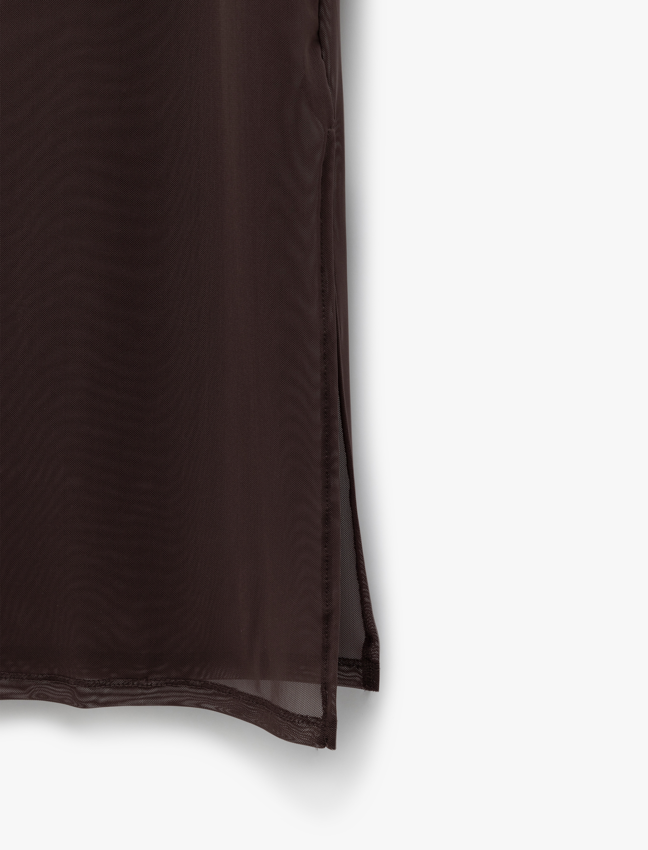   Yarım Astarlı Slim Fit Bisiklet Yaka Kolsuz Tül Midi Boy Elbise