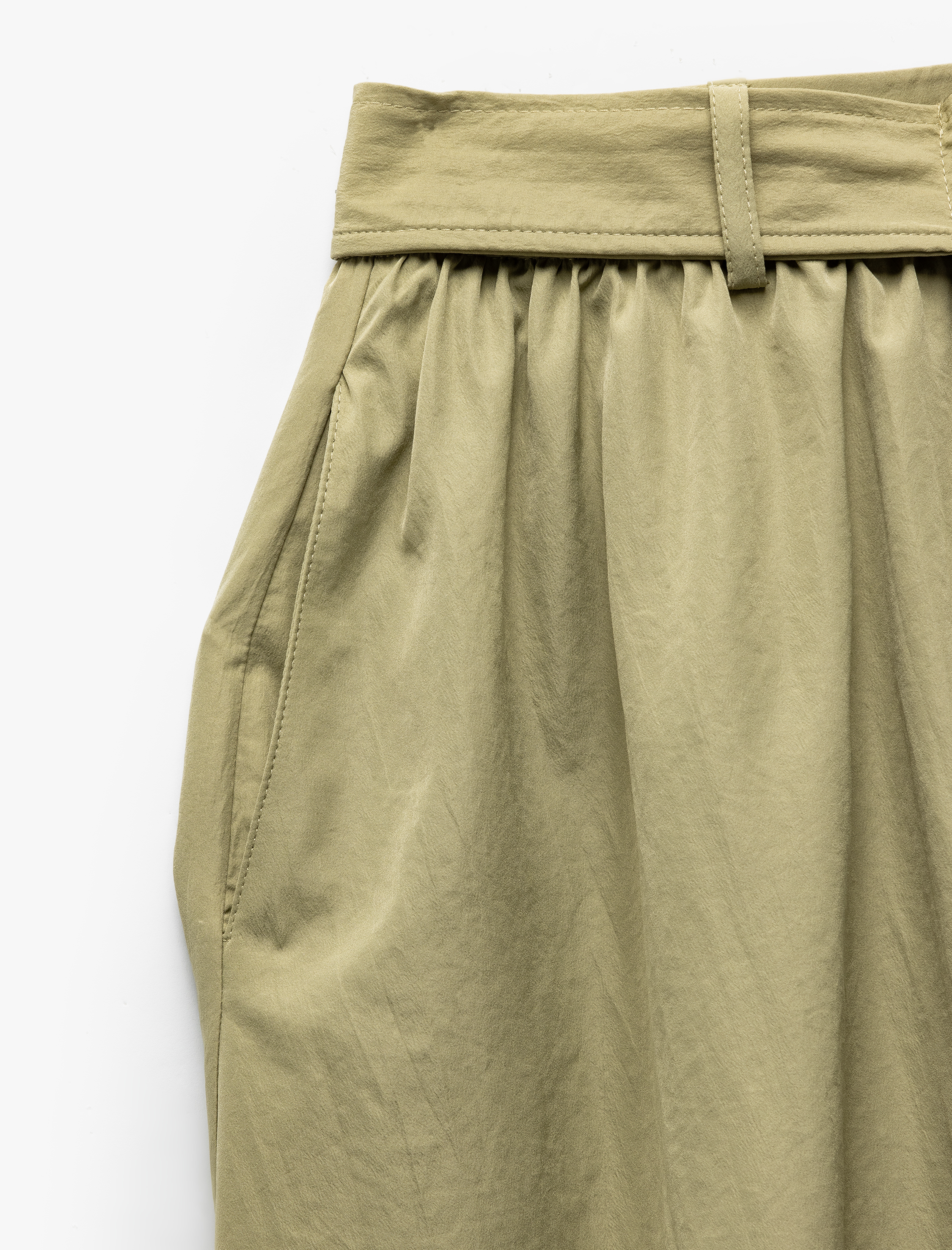   Bol Kalıp Paraşüt Kumaş Kemerli Cepli Uzun Kloş Etek