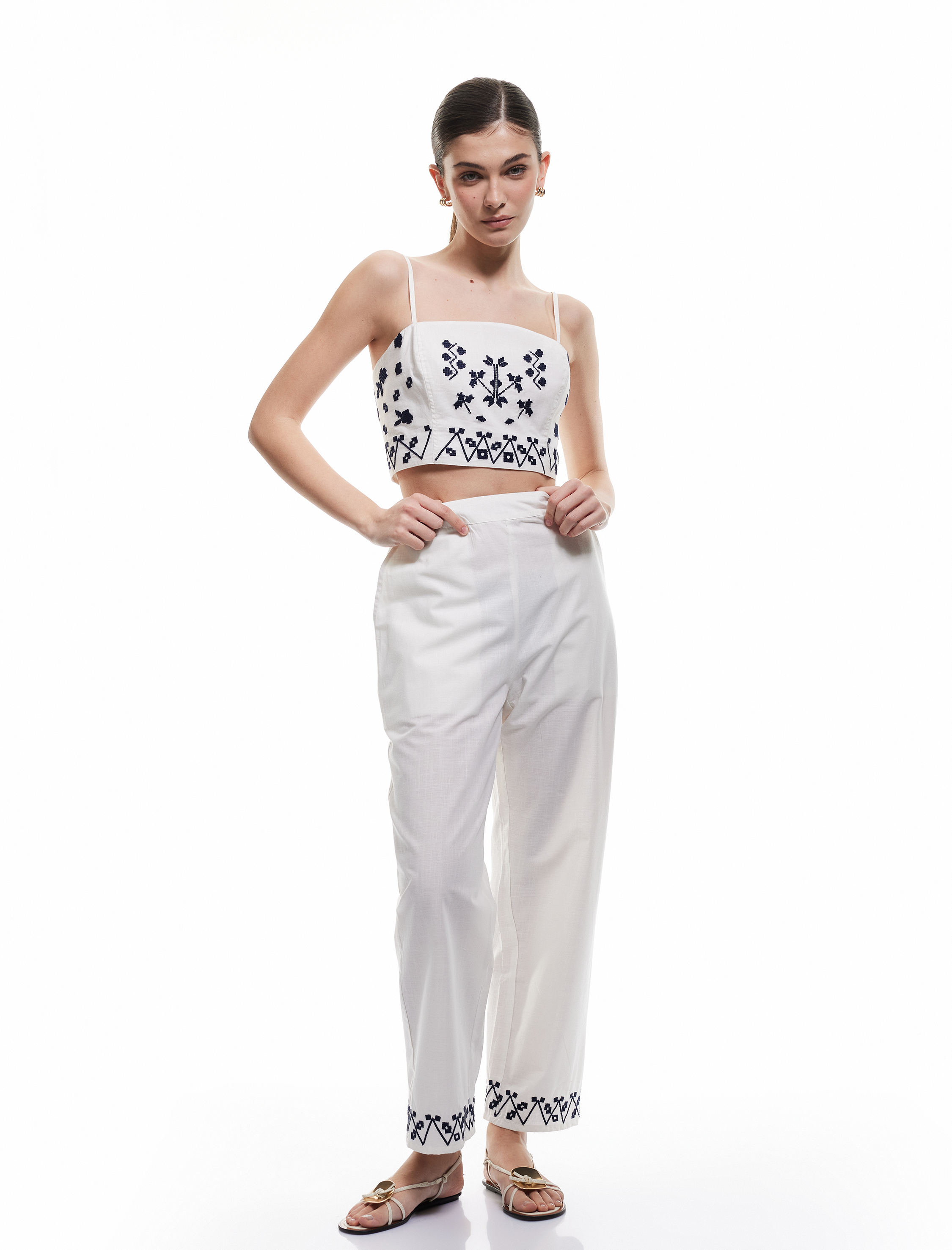   Slim Fit Pamuklu Etnik Desenli İnce Askılı Crop Büstiyer