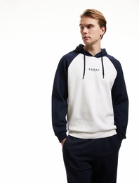 Uzun Kollu Kapşonlu Renk Kontrastlı Baskılı Hoodie